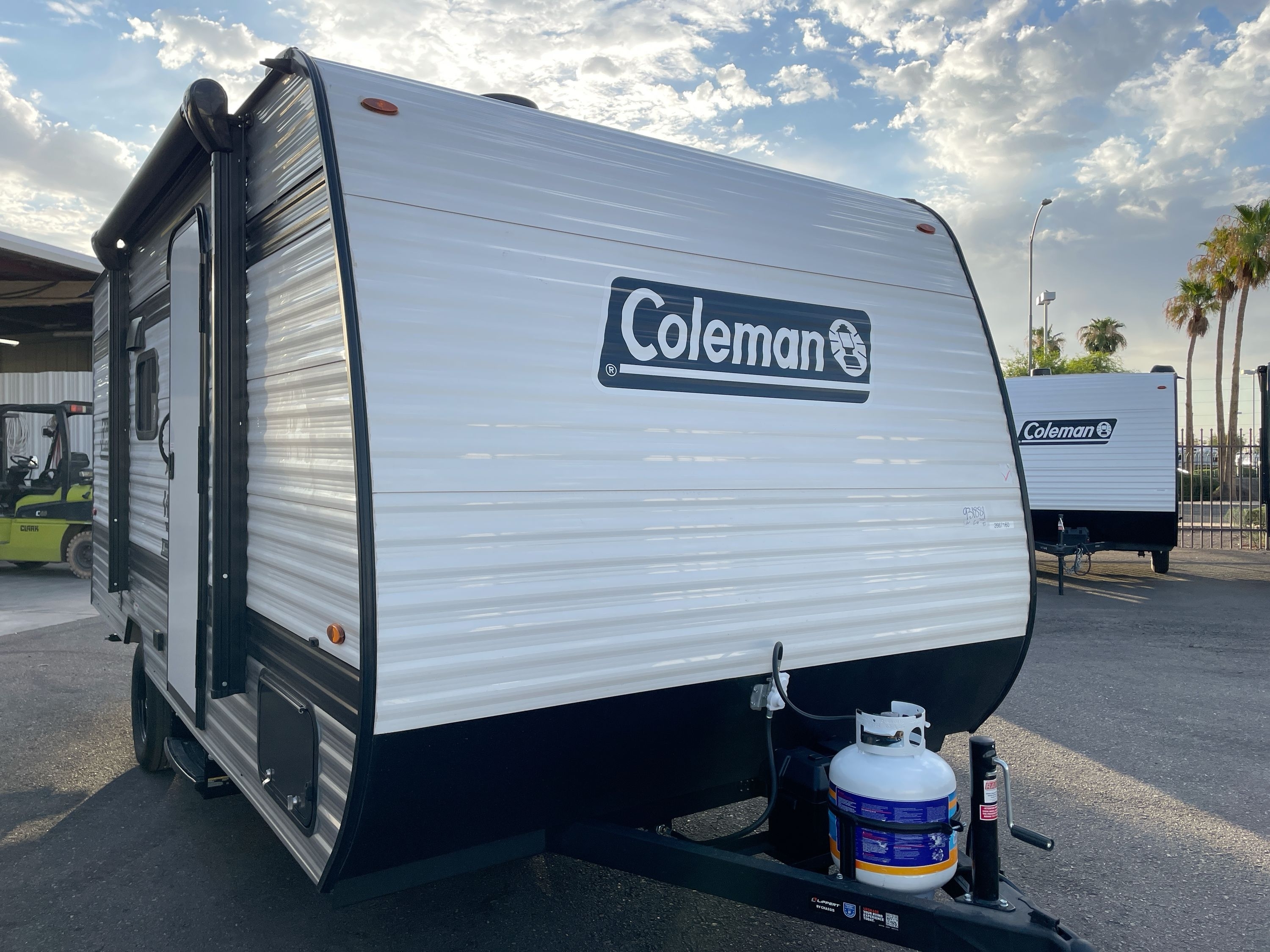 2027 Keystone COLEMAN 17B in mesa AZ