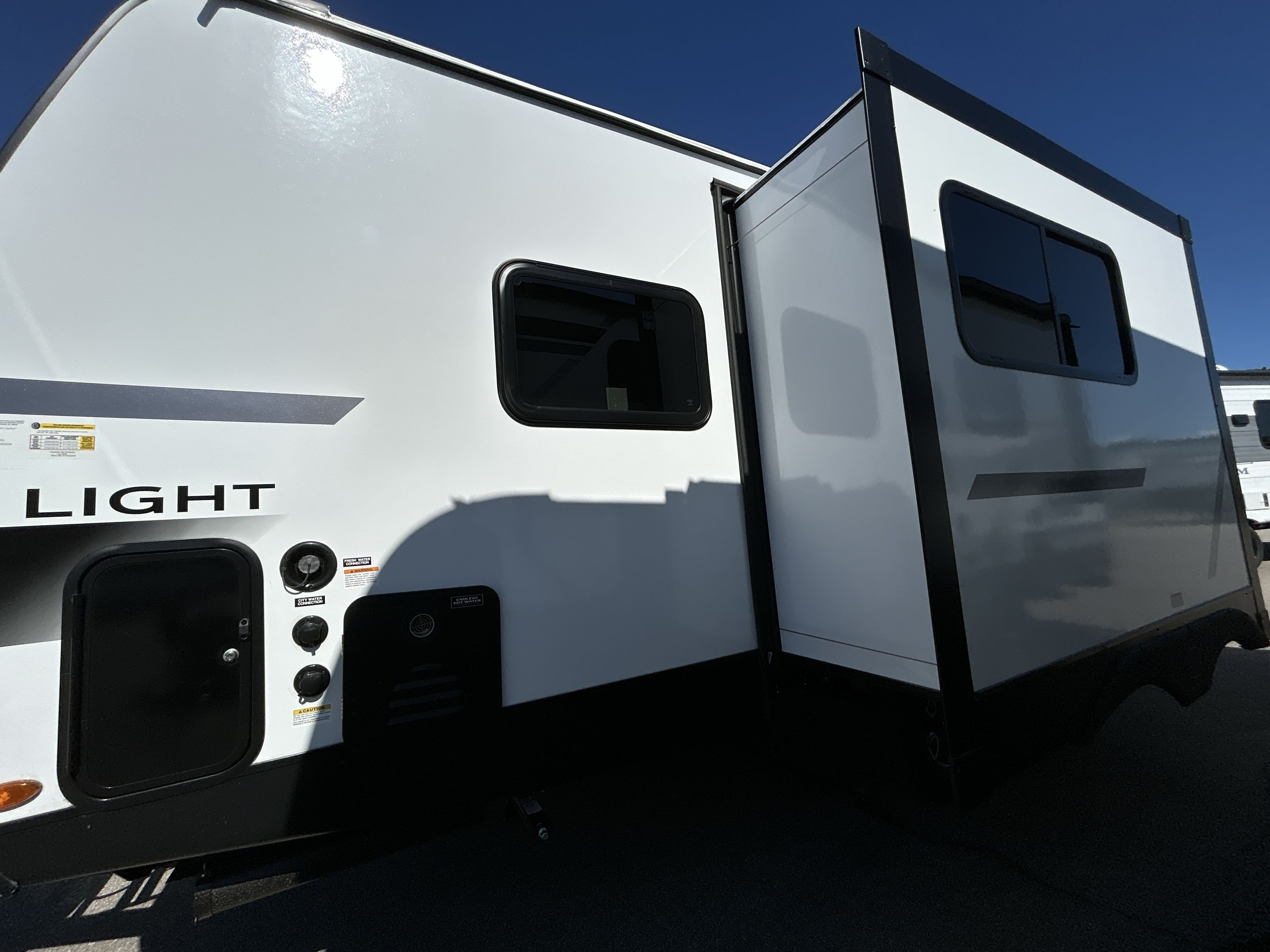 2027 Keystone COLEMAN LIGHT 18RX in greenfield IN