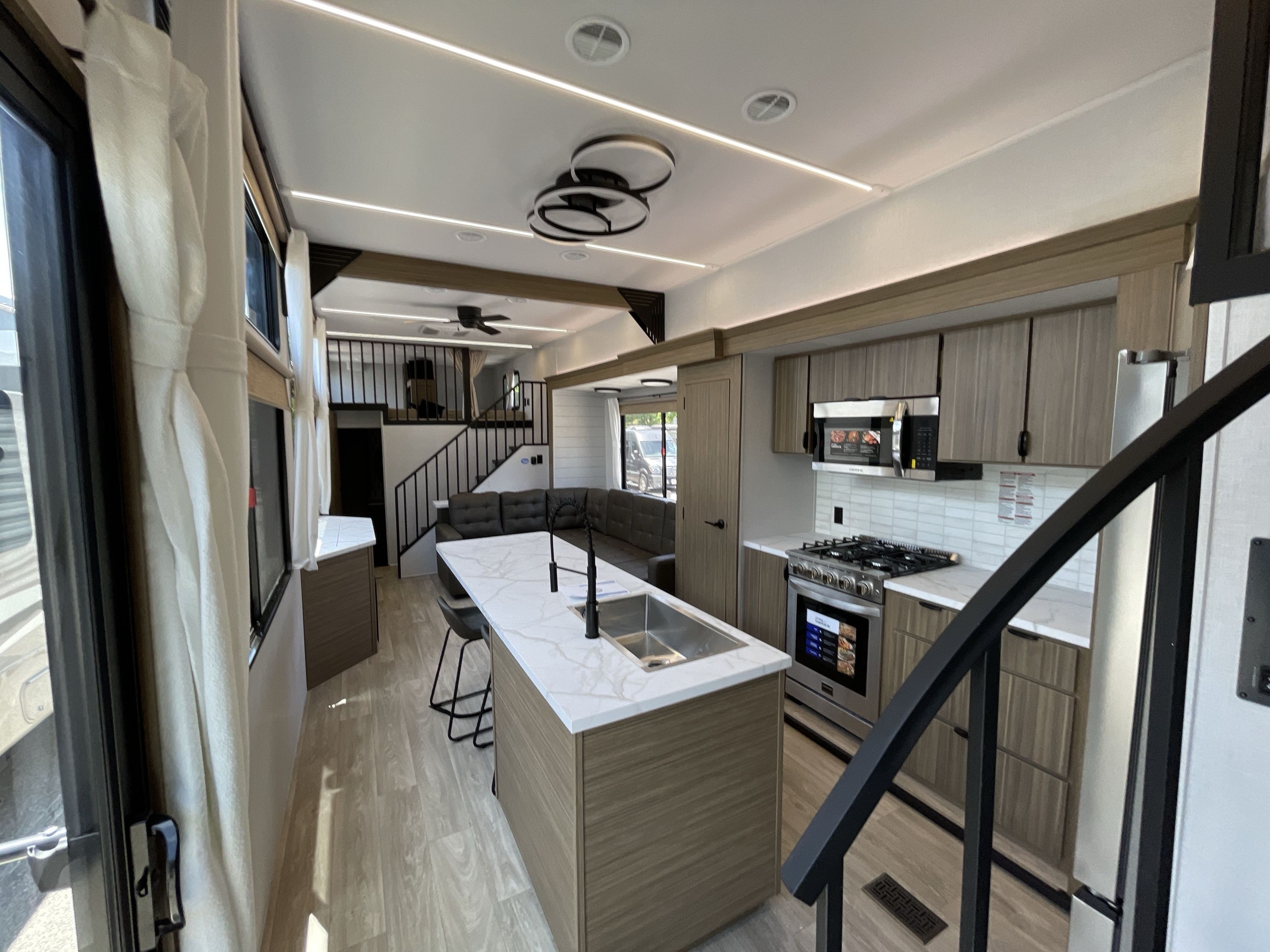 2027 Forest River SALEM VILLA GRAND 42ICE in roanoke VA