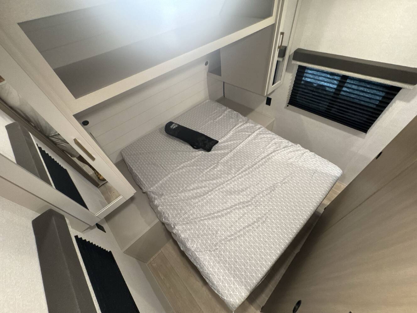 A photo of this 2027 Jayco JAY FLIGHT 261BHS