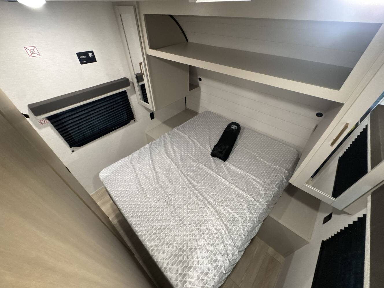 A photo of this 2027 Jayco JAY FLIGHT 261BHS