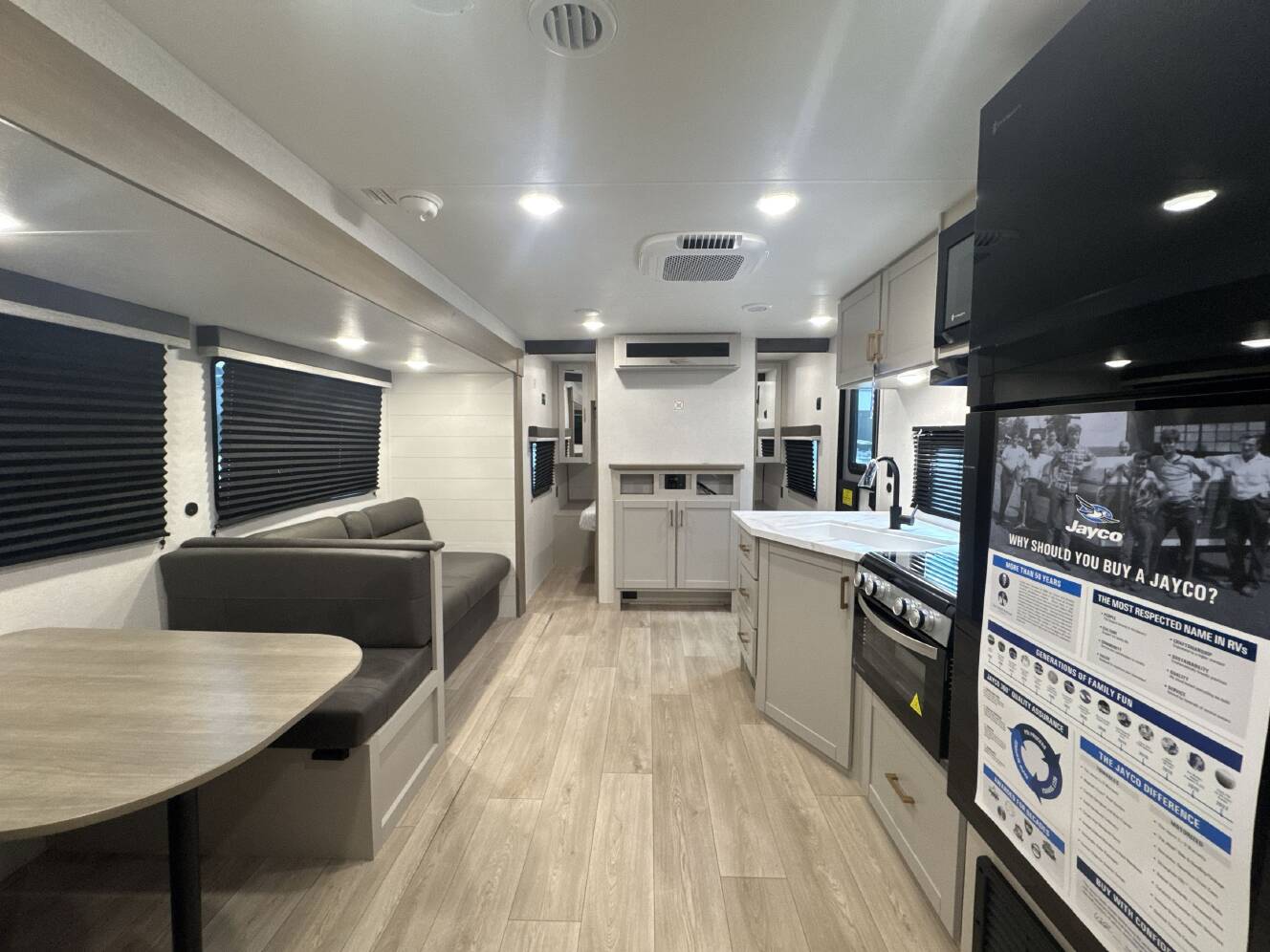 A photo of this 2027 Jayco JAY FLIGHT 261BHS