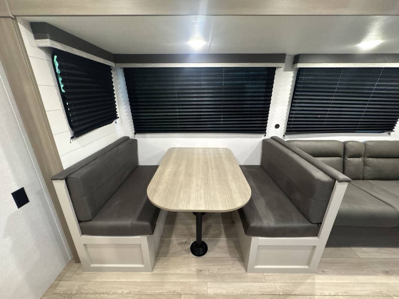 A photo of this 2027 Jayco JAY FLIGHT 261BHS