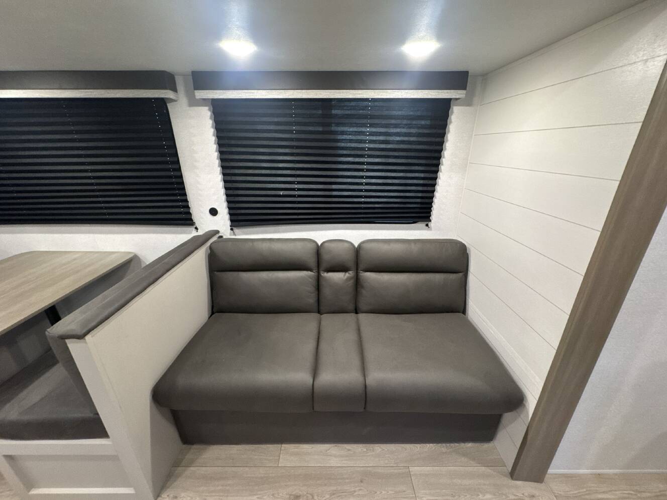 A photo of this 2027 Jayco JAY FLIGHT 261BHS