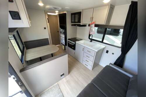 2027 Jayco JAY FLIGHT 211MBW in hillsboro OR