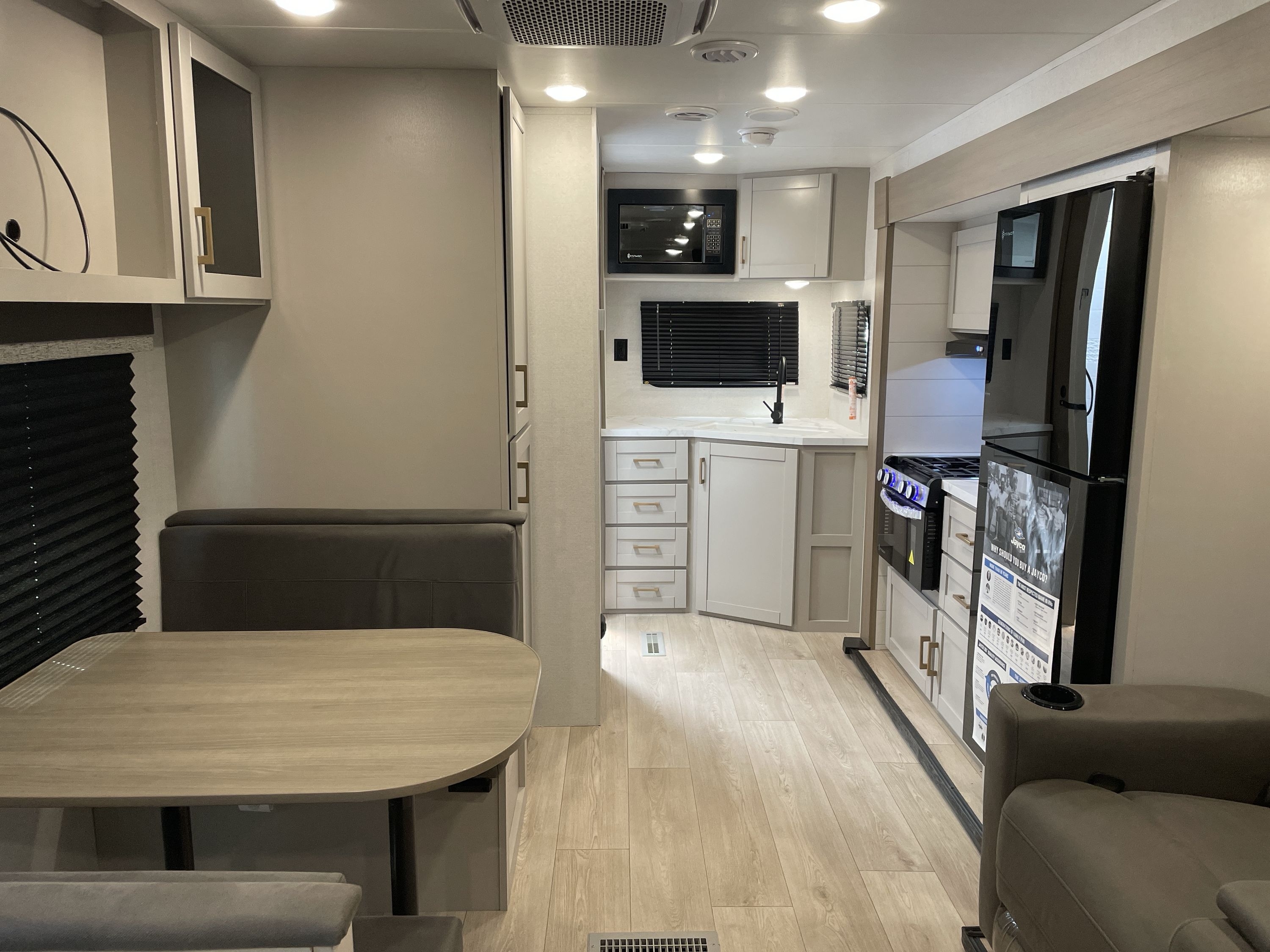 2027 Jayco JAY FLIGHT 225MLSW in anderson CA