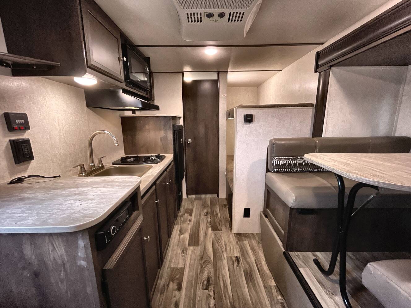 A photo of this 2019 Starcraft AUTUMN RIDGE 180BHS