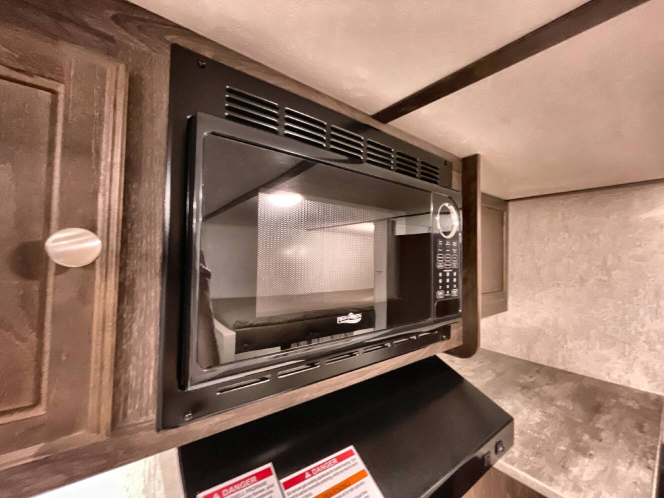 A photo of this 2019 Starcraft AUTUMN RIDGE 180BHS