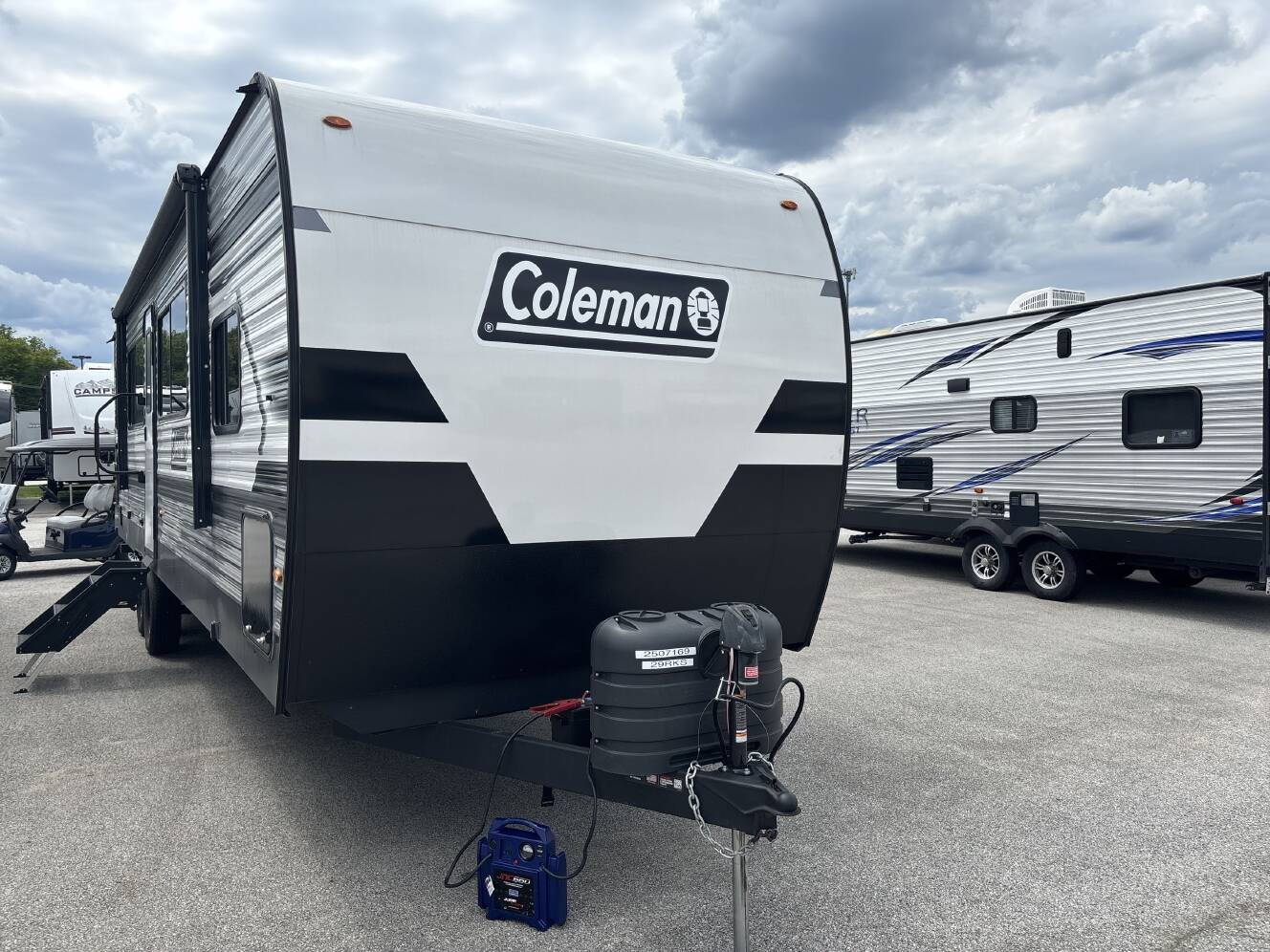 A photo of this 2026 Keystone COLEMAN LANTERN 29RKS