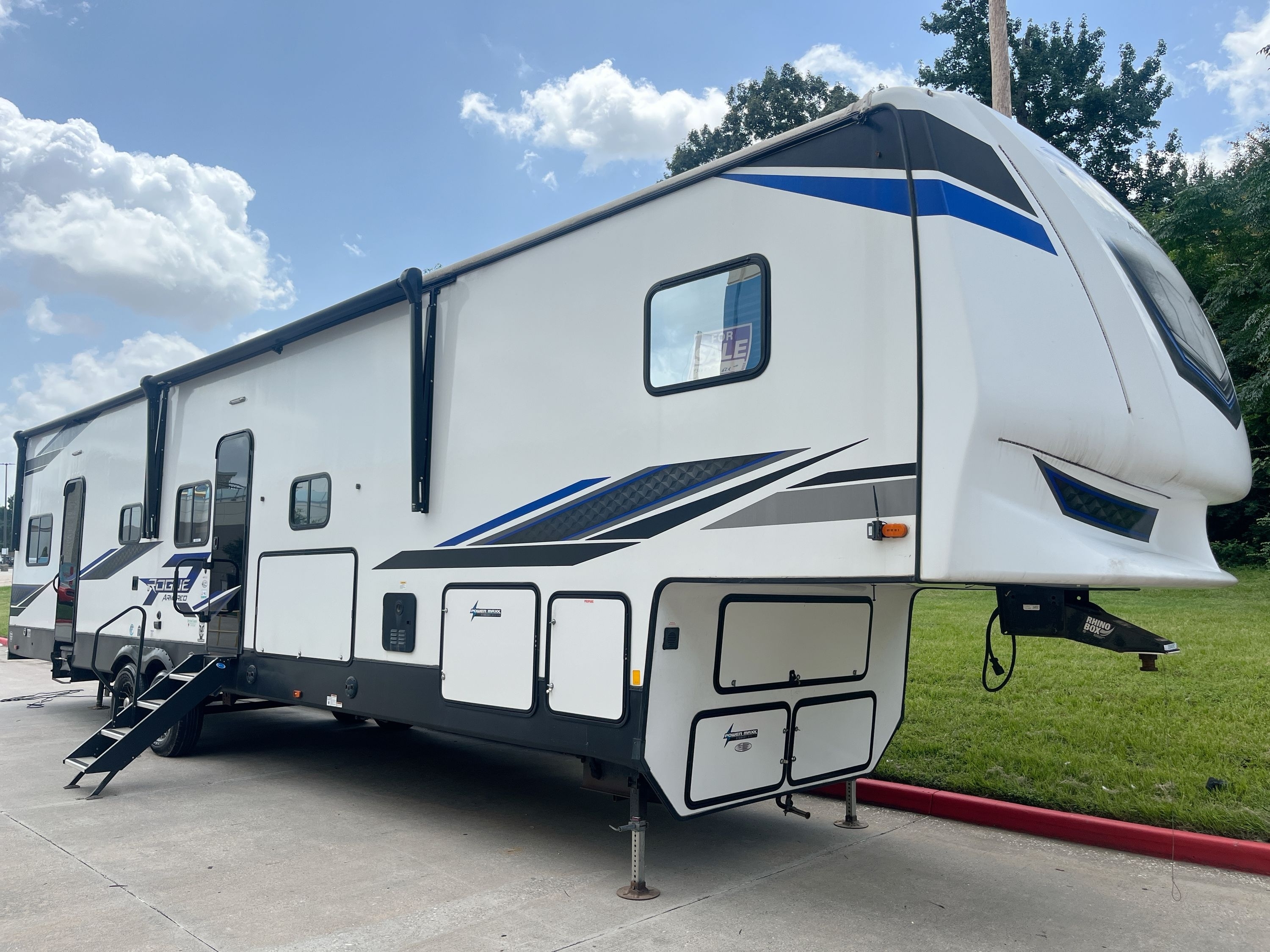 2023 Forest River ROGUE ARMORED 4007G2 Fifth Wheel Toy Hauler RV
