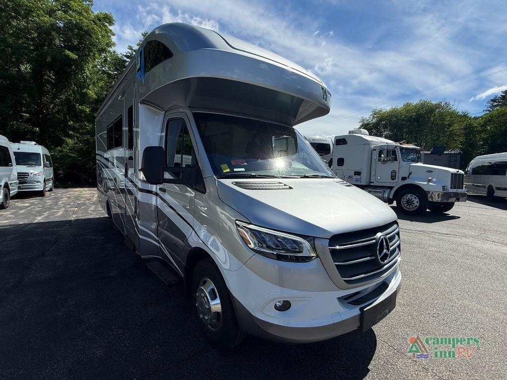 2020 Winnebago Navion 24D RV