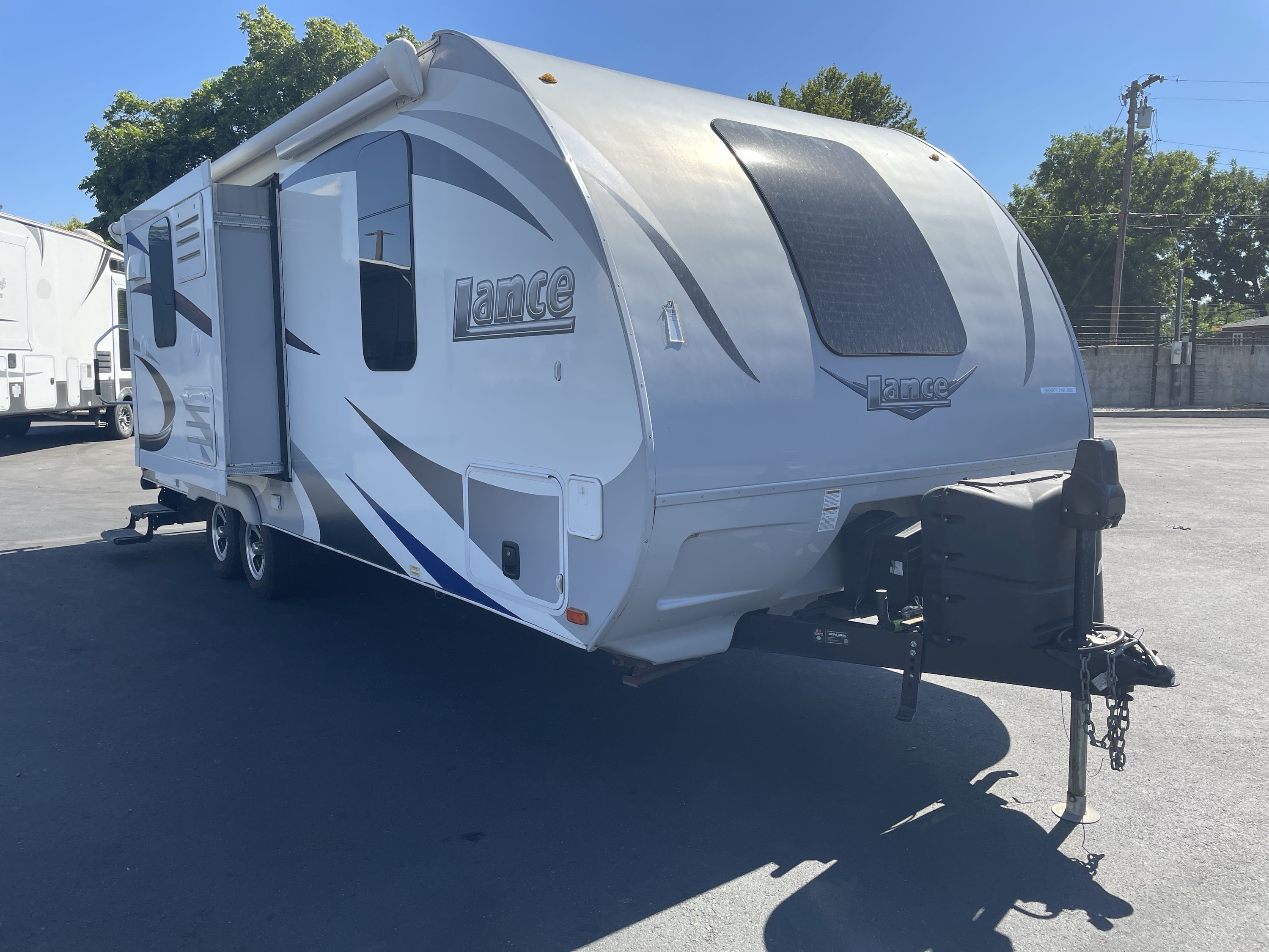 2017 Lance LANCE 2155 in anderson CA