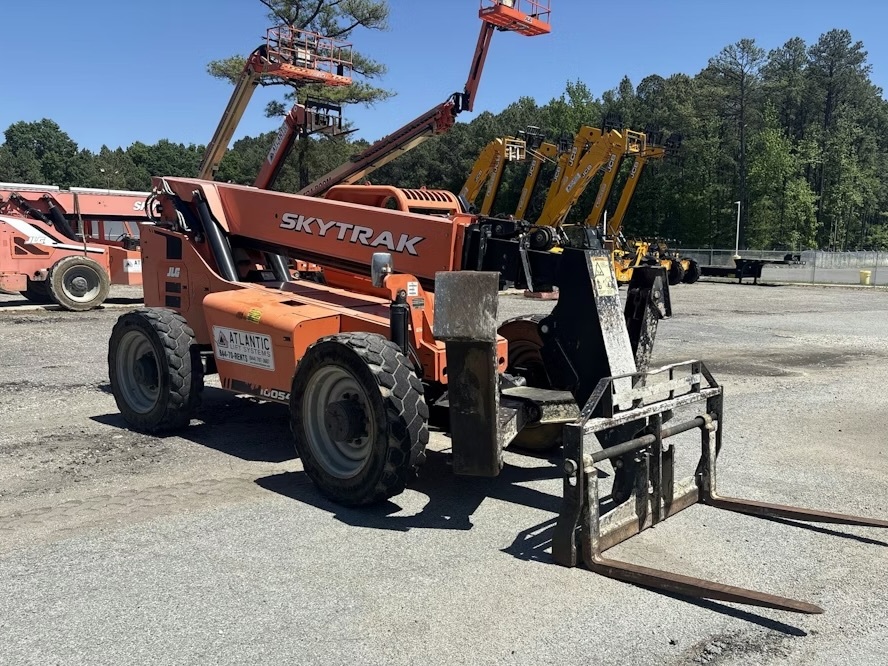 2018 Skytrak Skytrak 10054-090-9887 in Lorain, OH