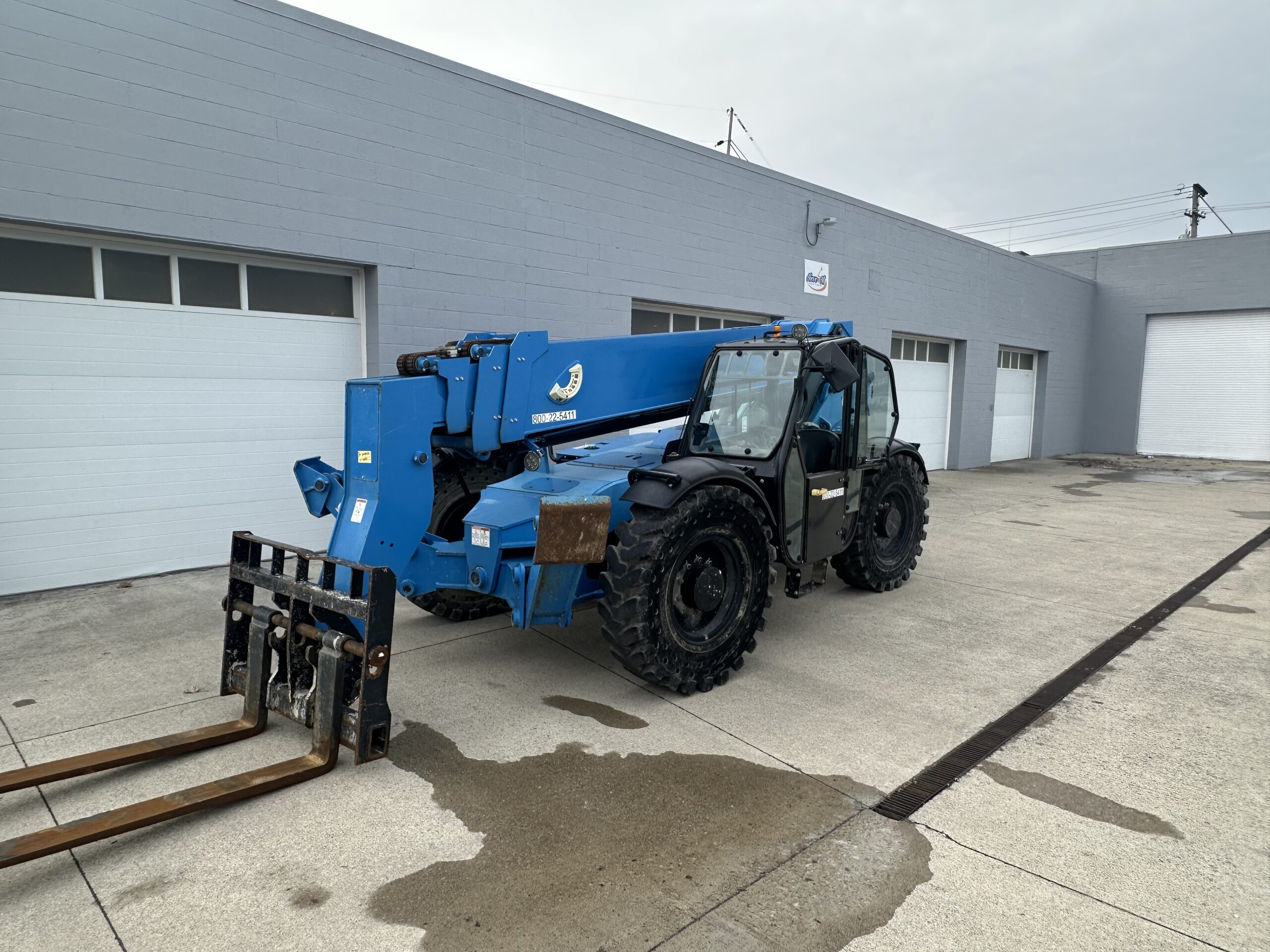 2015 Genie 1056-124-2 in Lorain, OH