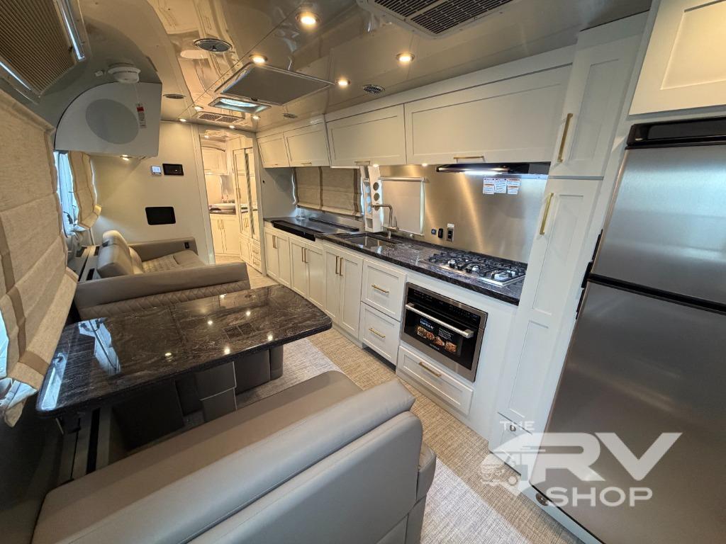 2027 Airstream Classic 33FB Twin in baton rouge LA