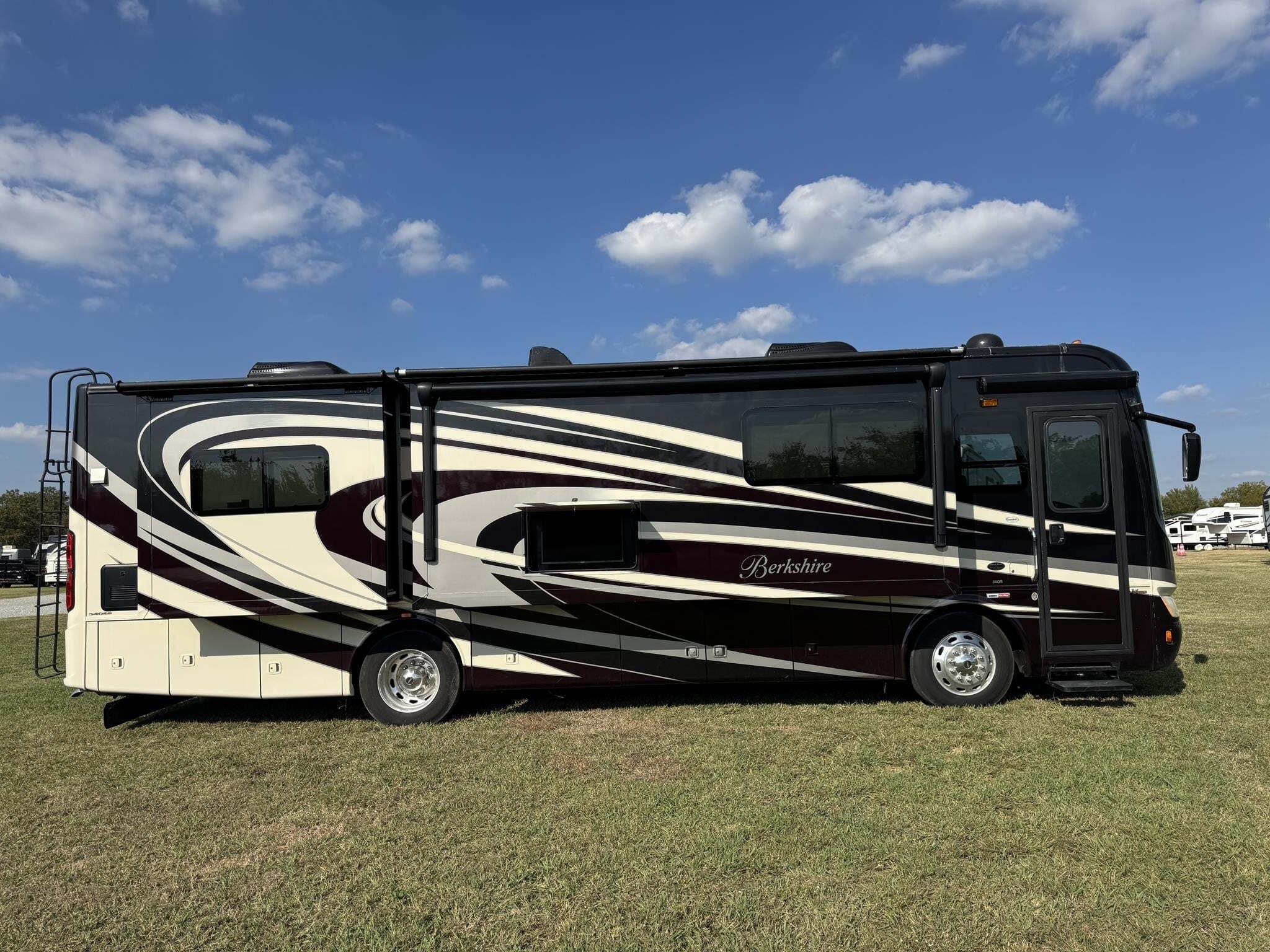 2017 Forest River BERKSHIRE 34QS in sherman TX