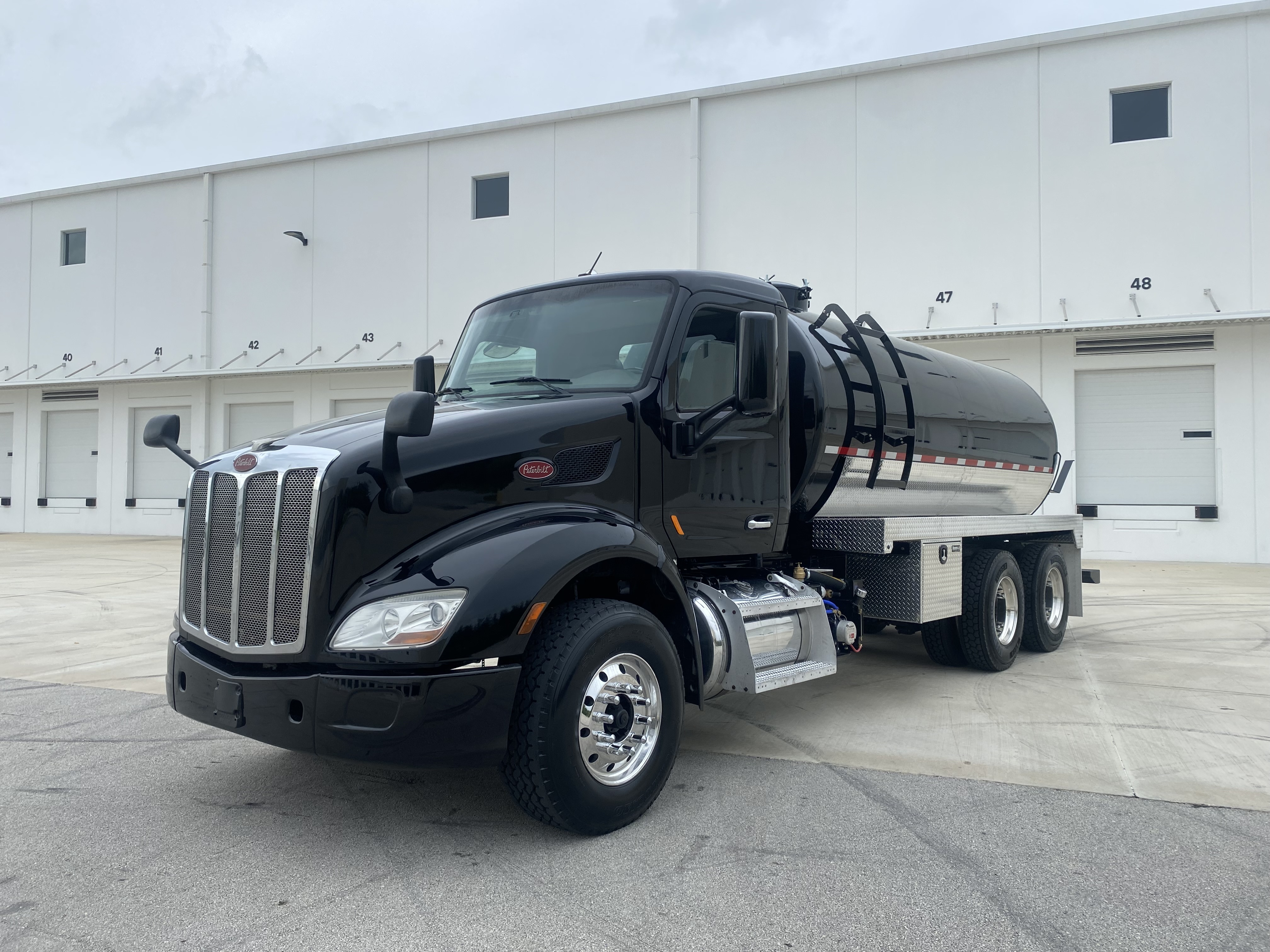 2020 PETERBILT 579 in Hialeah, FL