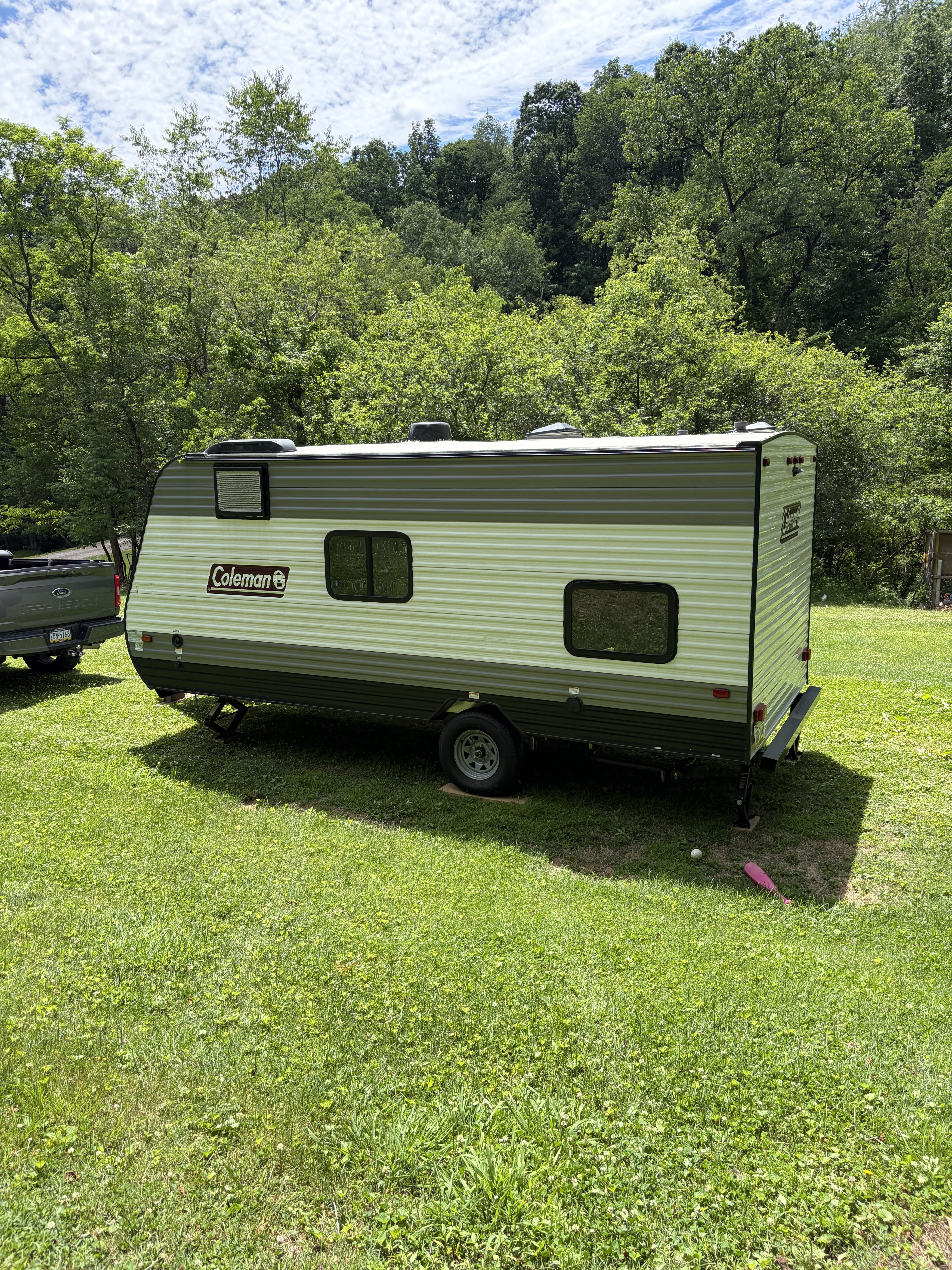 2020 Dutchmen COLEMAN LANTERN LT 17B in leechburg PA