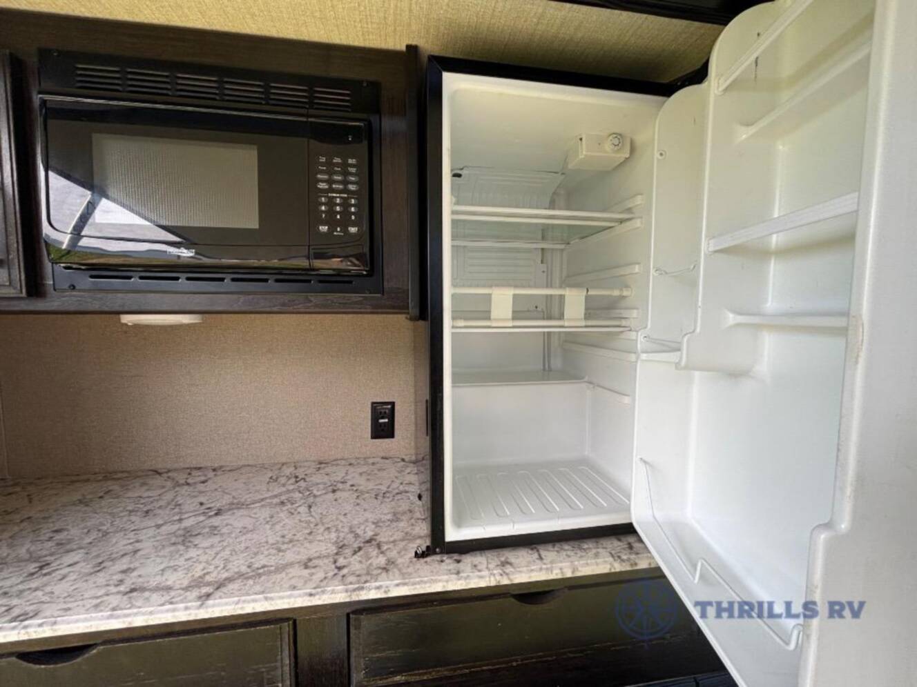 A photo of this 2018 Grand Design Imagine 3170BH