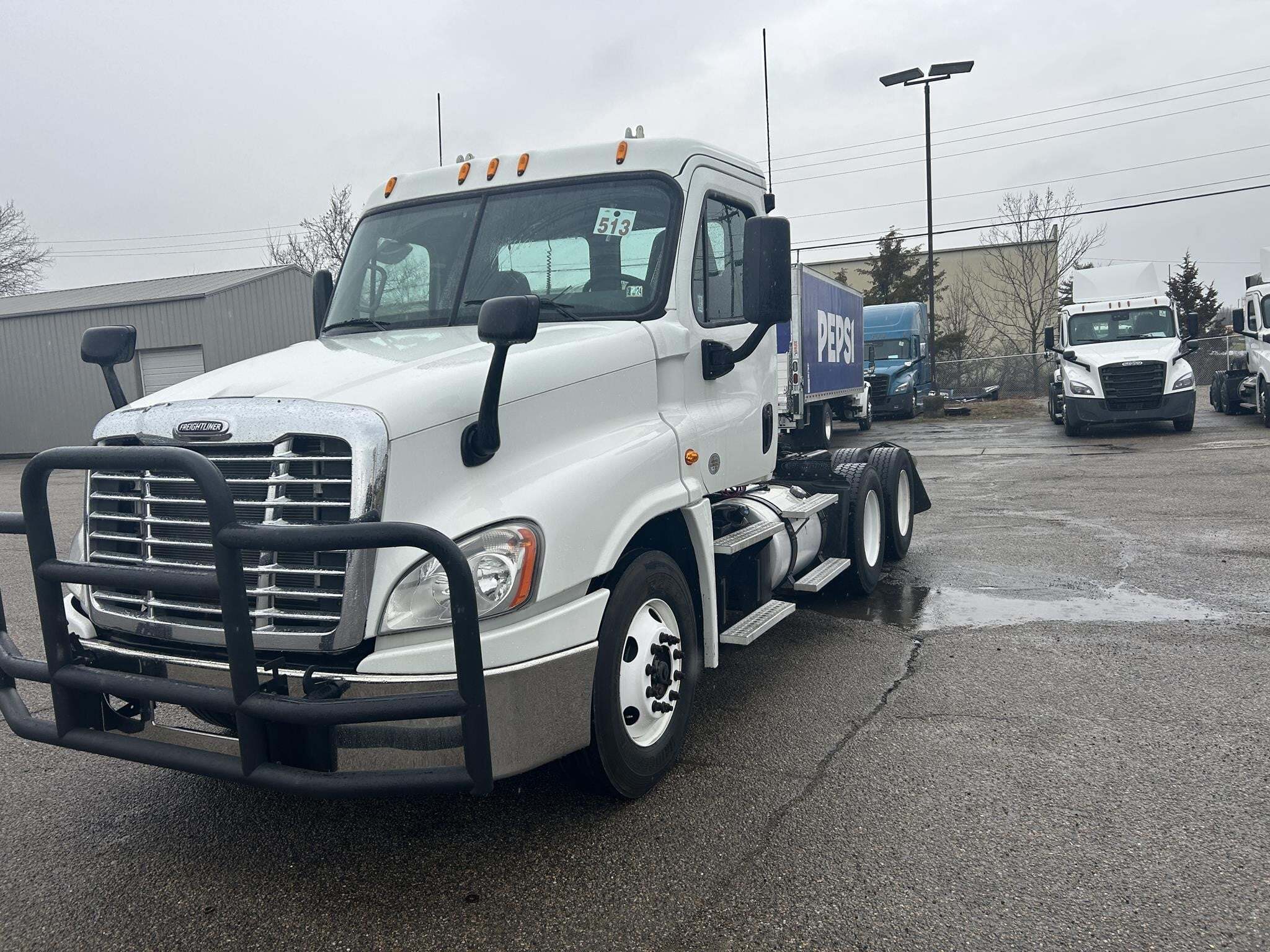 2015 FREIGHTLINER CASCADIA 125 in Walton, KY