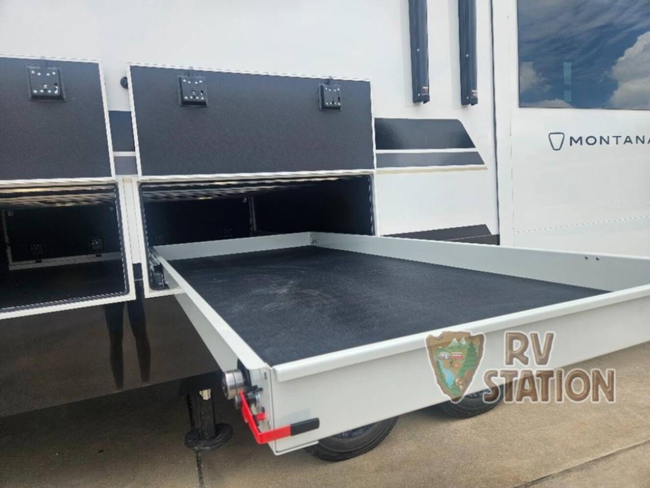 A photo of this 2027 Keystone Rv Montana 3800FL