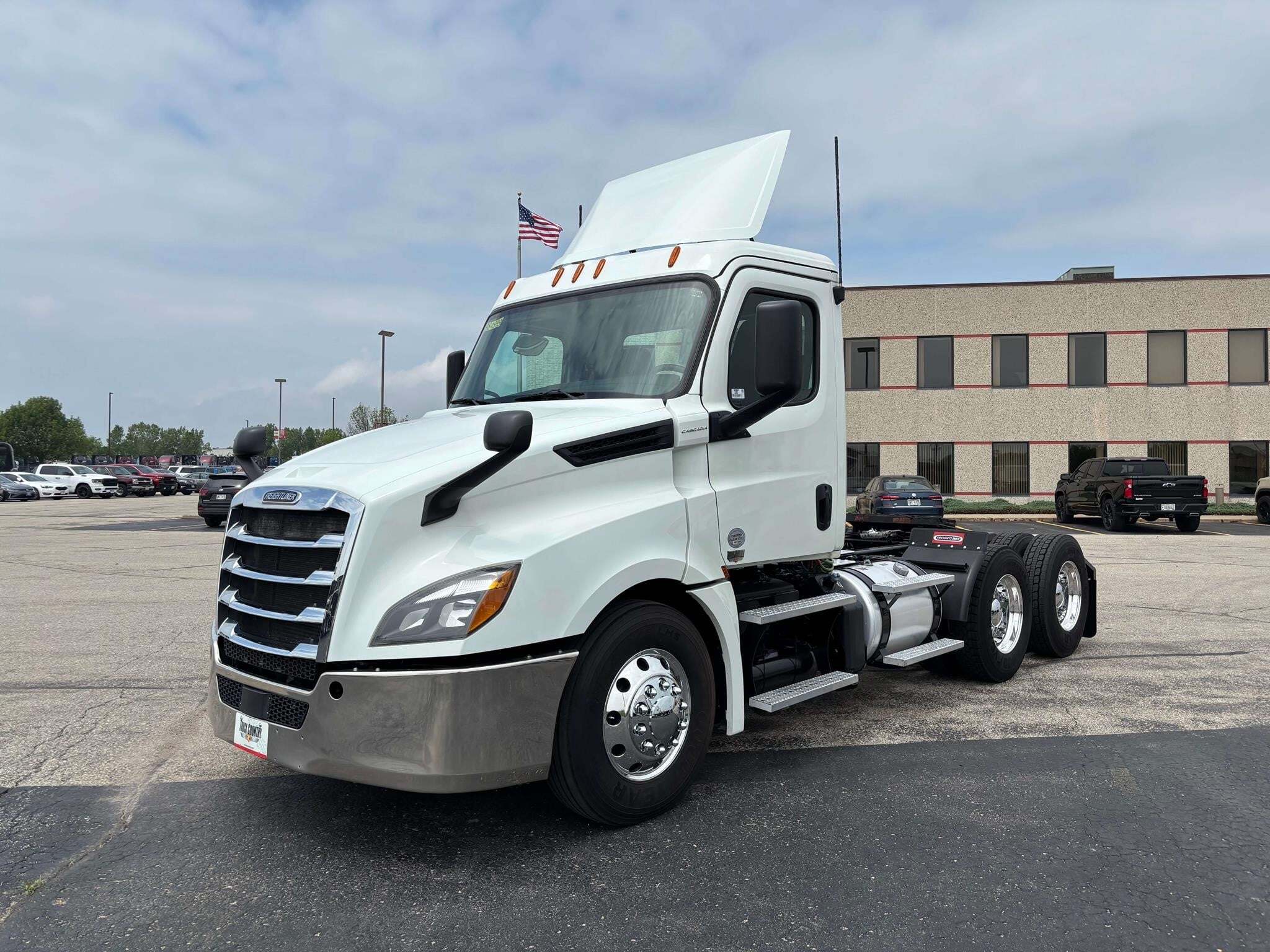 2019 FREIGHTLINER CASCADIA 126 in Dubuque, IA