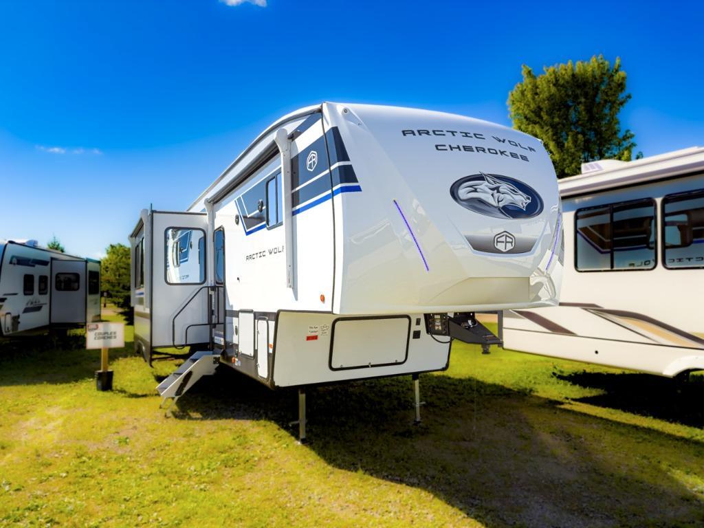 2027 Forest River Rv Cherokee Arctic Wolf 331BH in dewitt MI