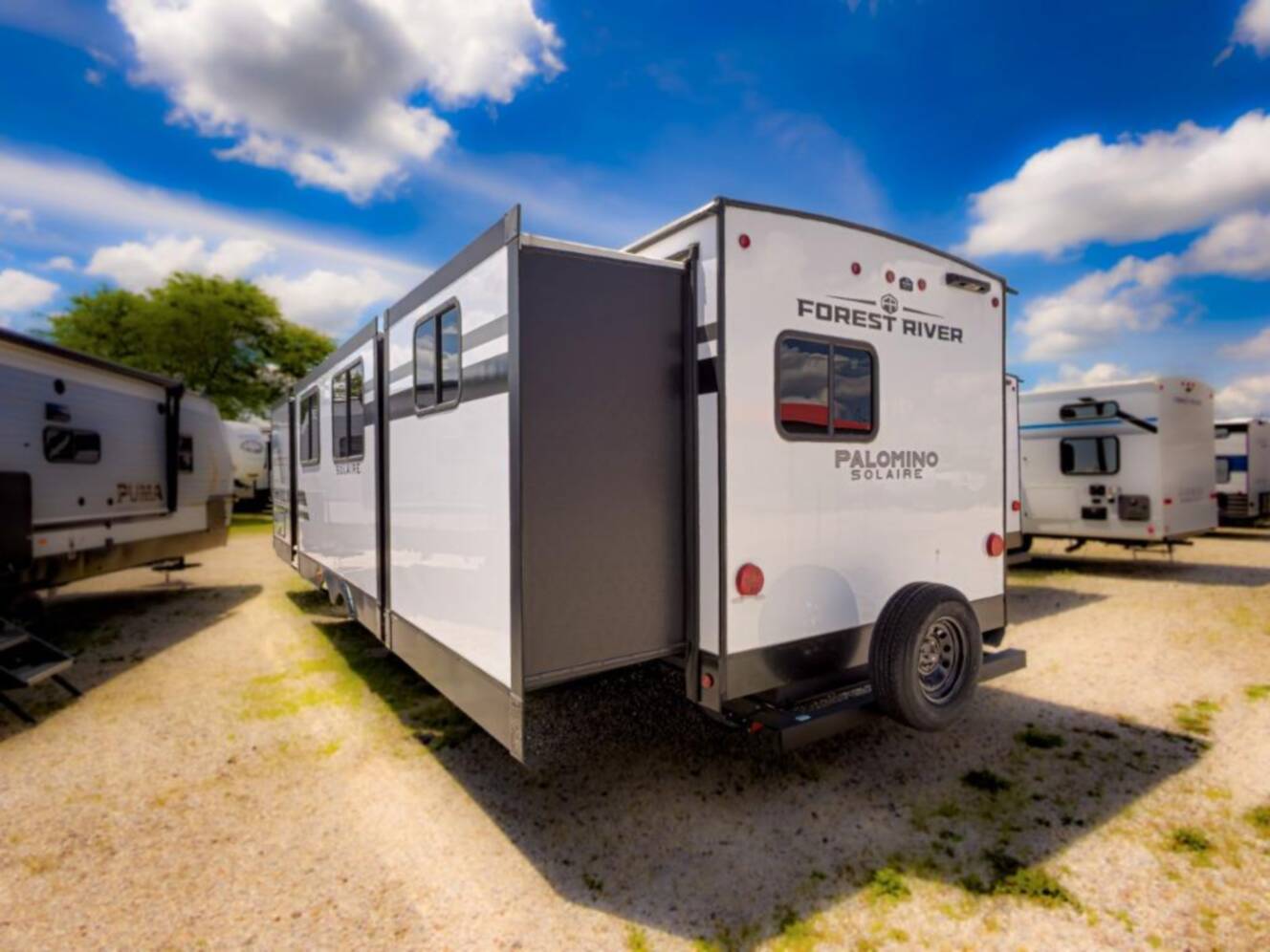 A photo of this 2025 Palomino SolAire 3200TSBH