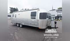 2023 Airstream Flying Cloud w/Hatch 27FB Twin RV