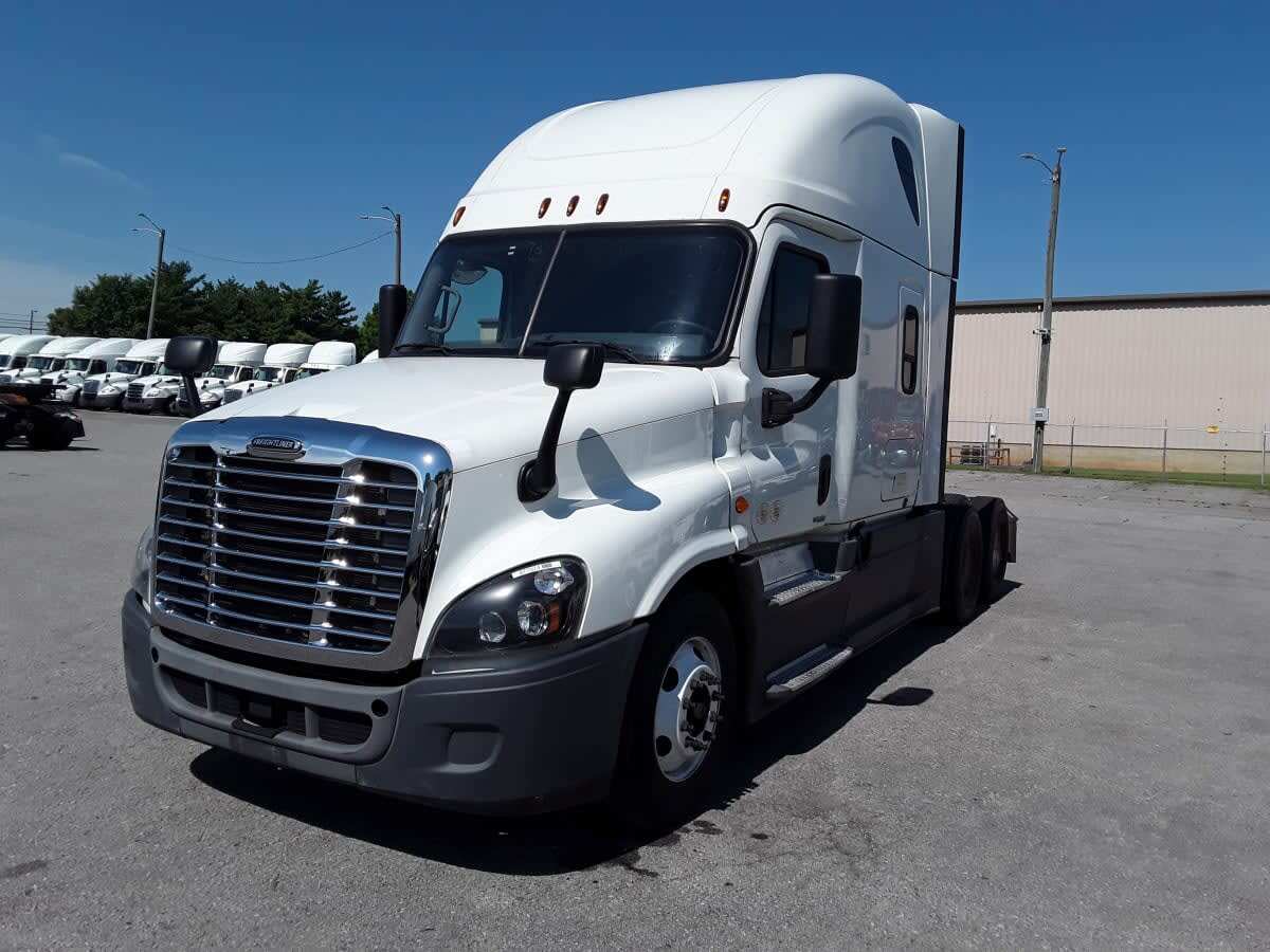 2020 FREIGHTLINER CASCADIA 125 in Nashville, TN