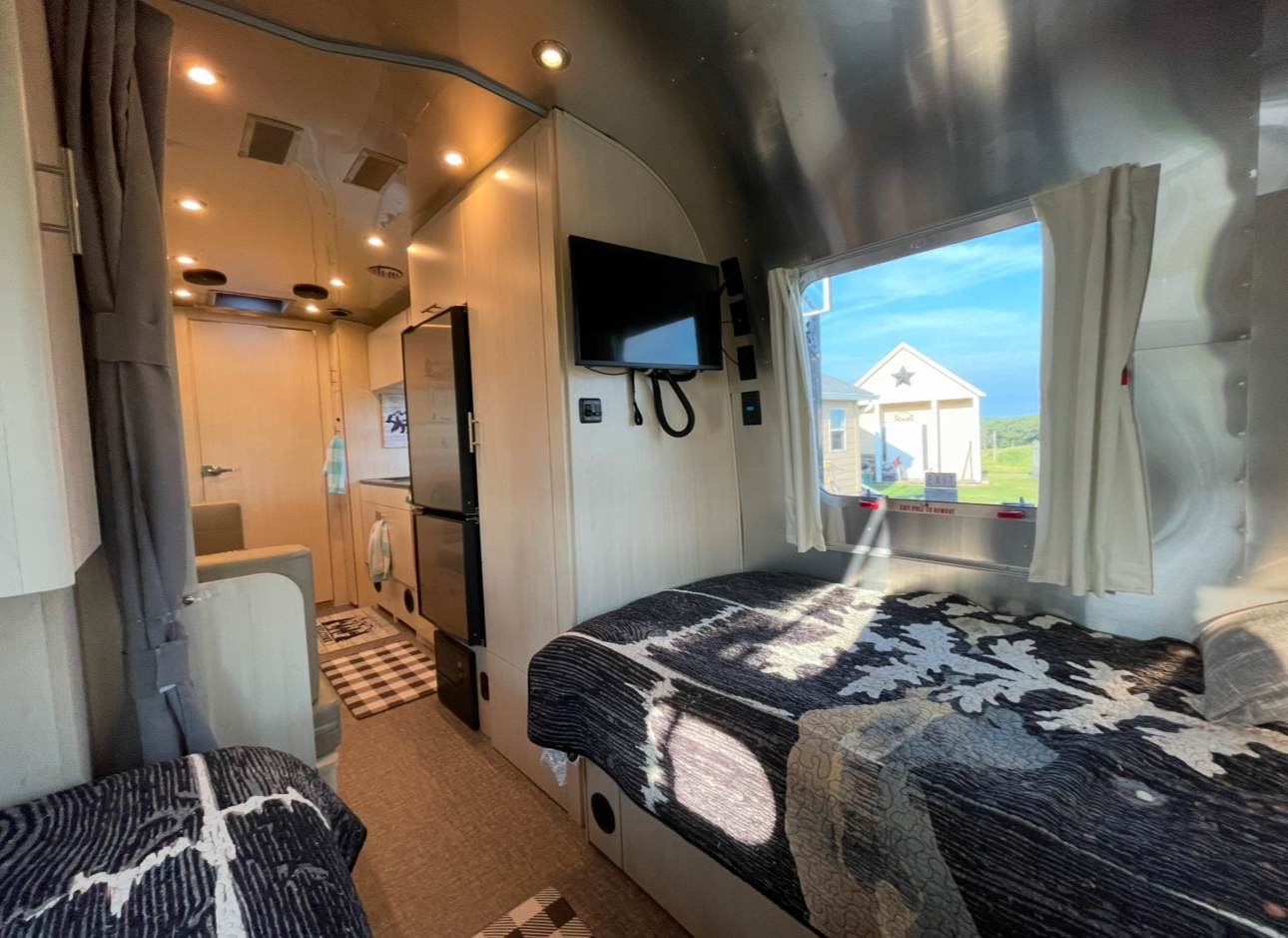 2023 Airstream FLYING CLOUD 23FB TWIN in waukee IA