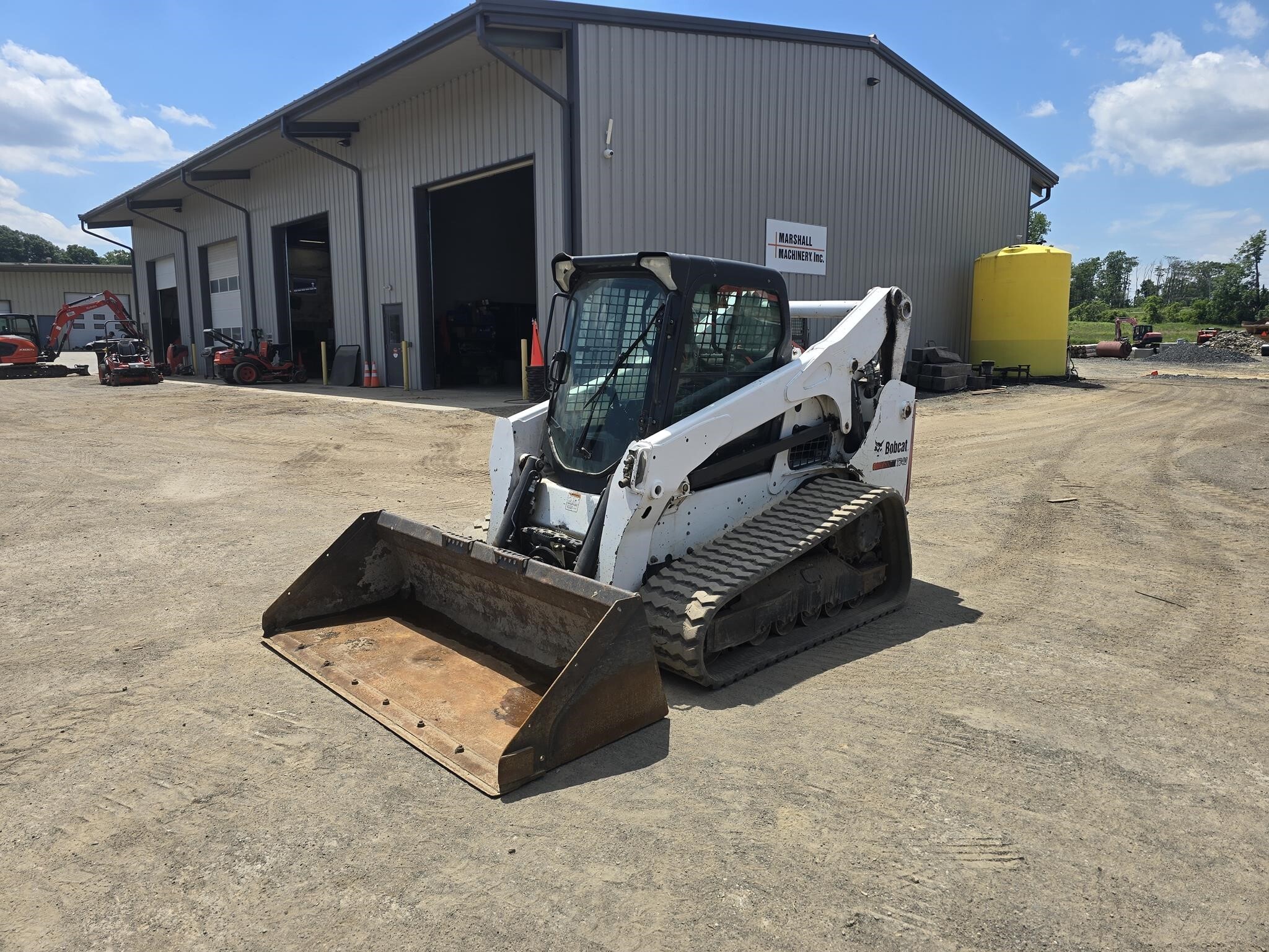 2015 BOBCAT T740 in Middletown, NY