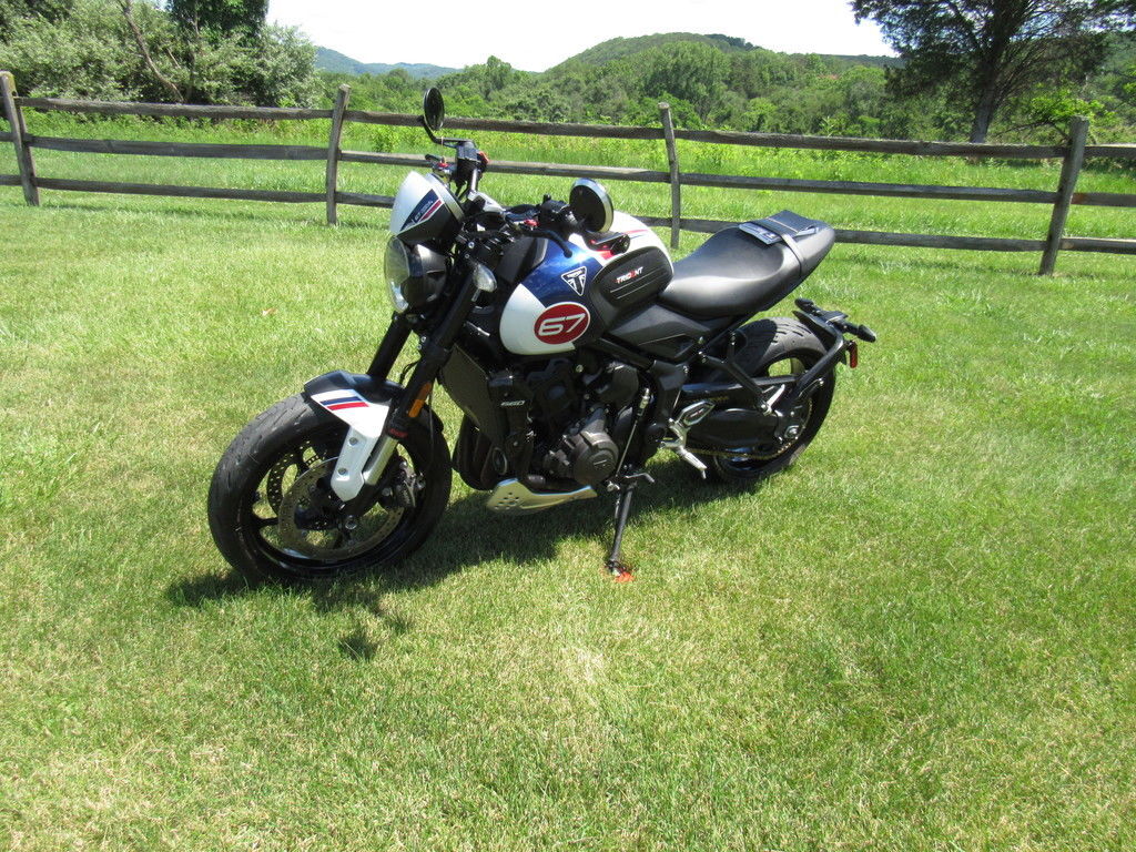 2025 Triumph TRIDENT 660 TRIPLE TRIBUTE 660 in Romney, WV