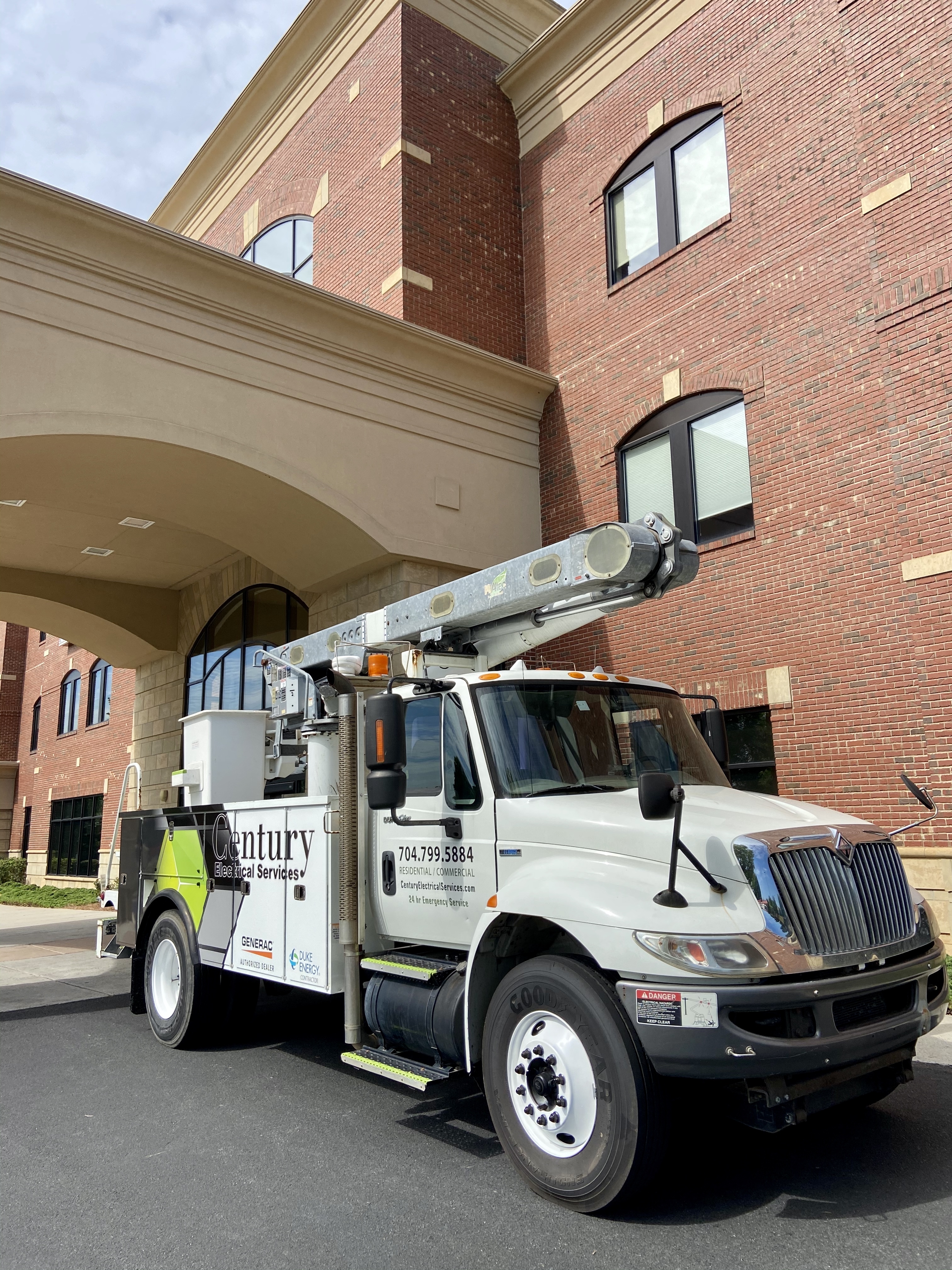 2009 INTERNATIONAL 4300 in Mooresville, NC