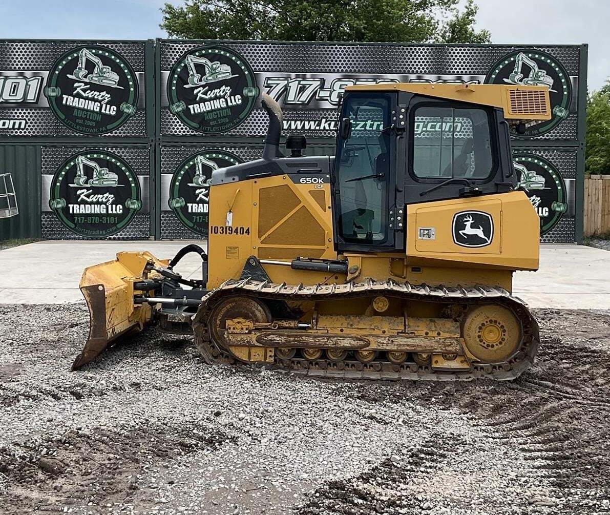 2021 DEERE 650K LGP in Littlestown, PA