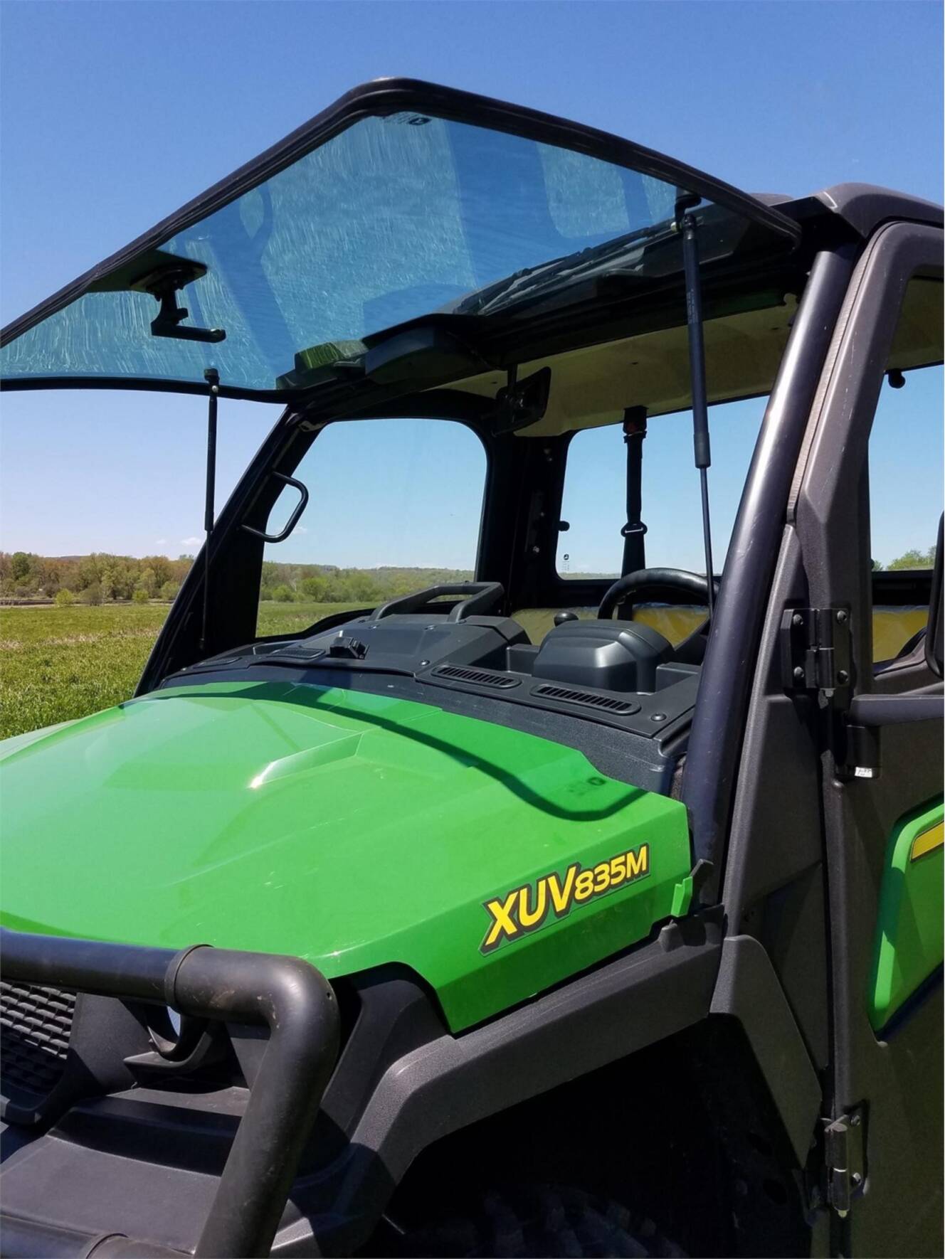 A photo of this 2018 John Deere GATOR™ XUV835M BASE