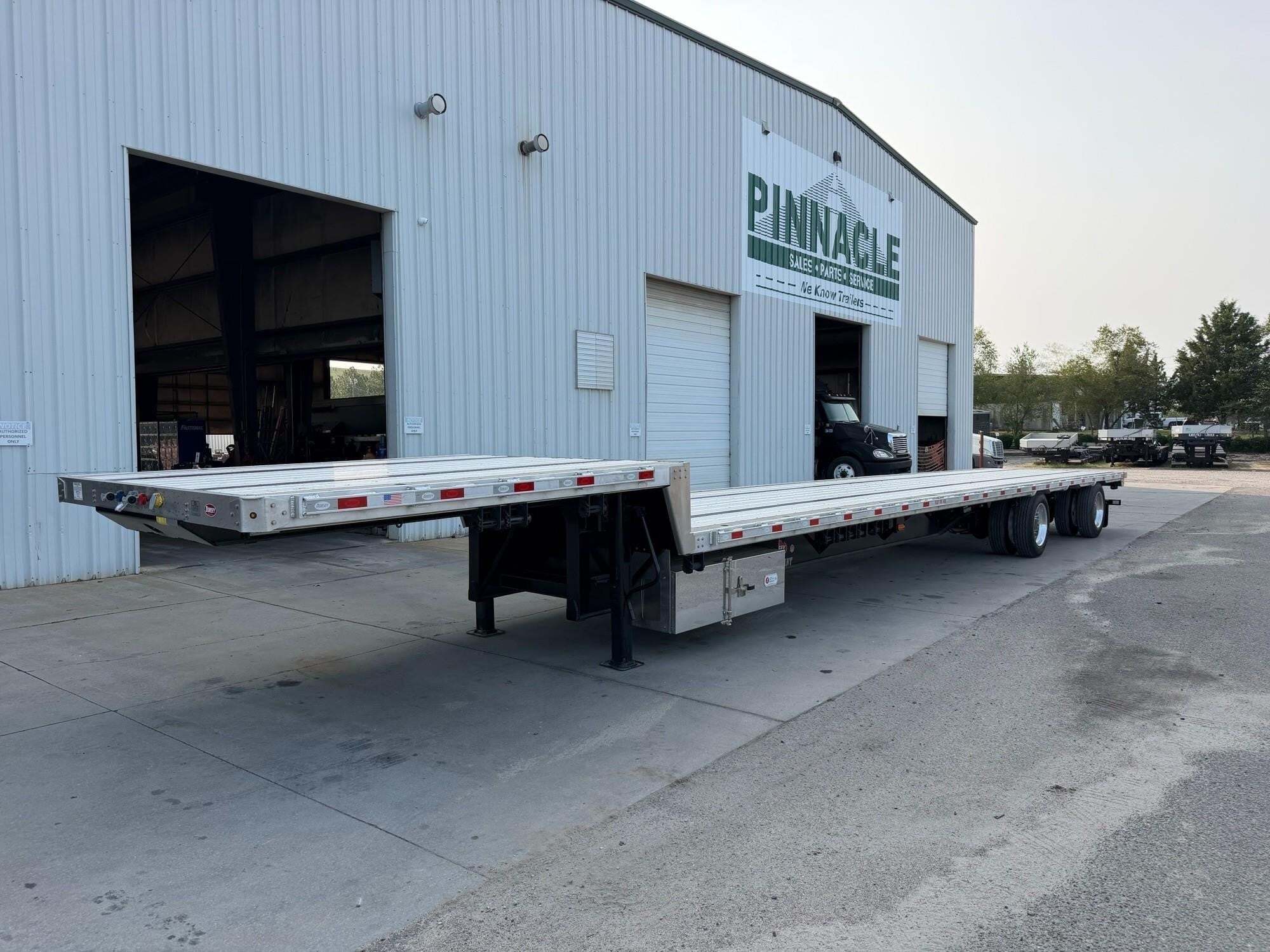2027 DORSEY 53' X 102" X COMBO DROP DECK FLATBED in Wilmington, NC