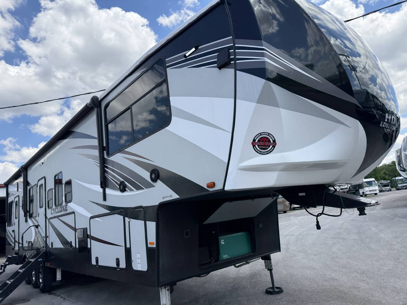 A photo of this 2019 Heartland CYCLONE 4007