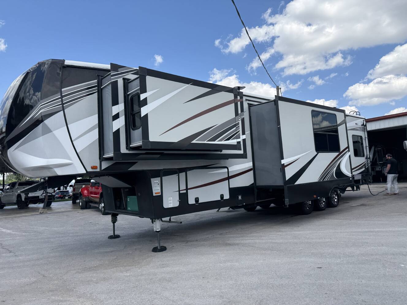 A photo of this 2019 Heartland CYCLONE 4007