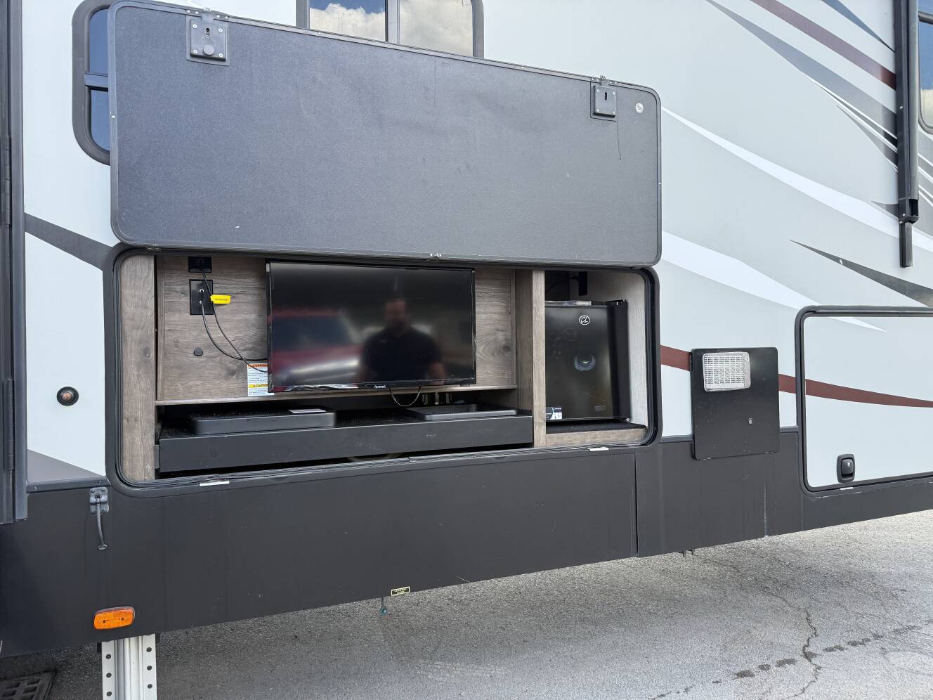 A photo of this 2019 Heartland CYCLONE 4007