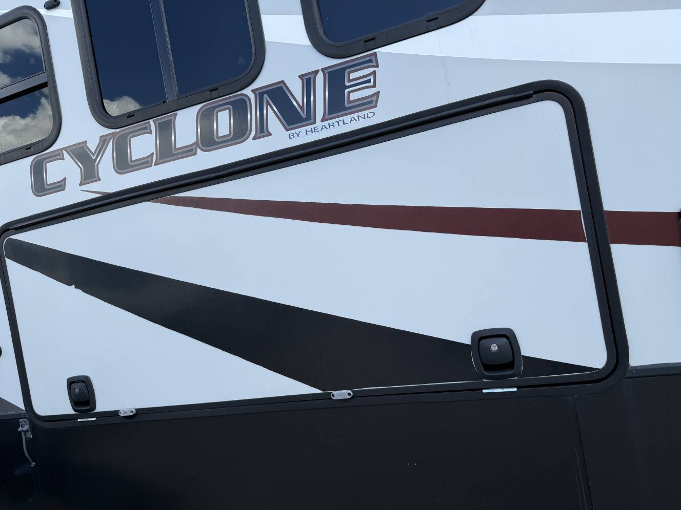 A photo of this 2019 Heartland CYCLONE 4007