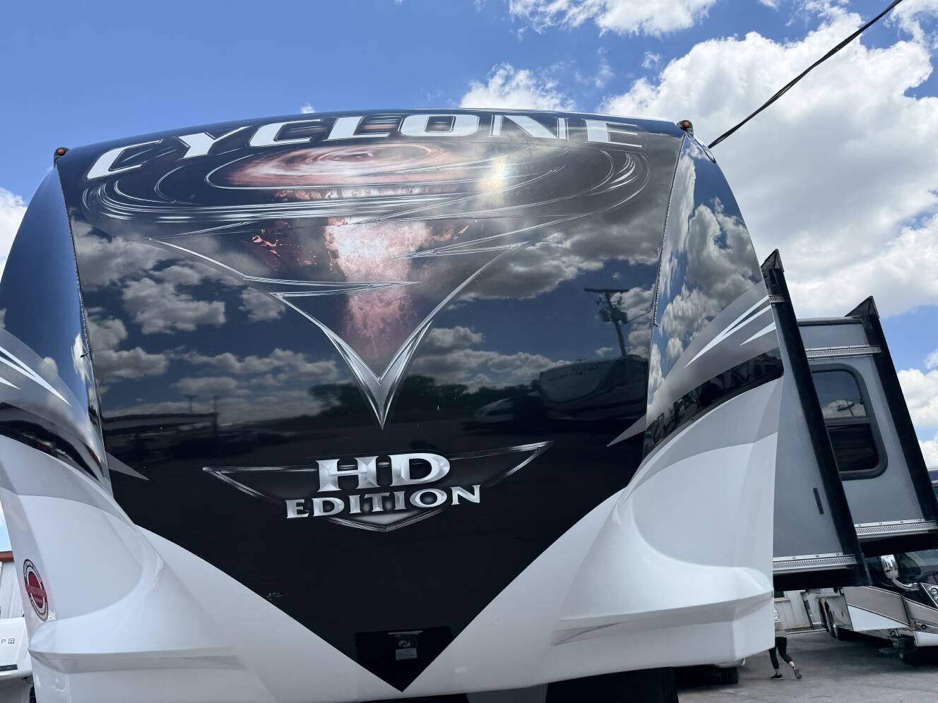 A photo of this 2019 Heartland CYCLONE 4007