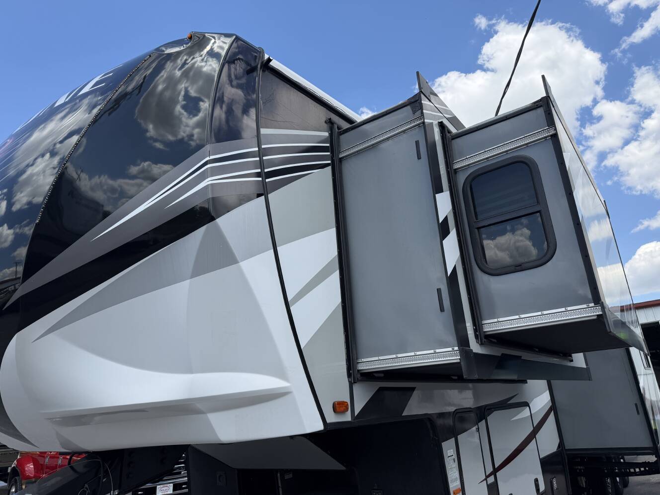 A photo of this 2019 Heartland CYCLONE 4007