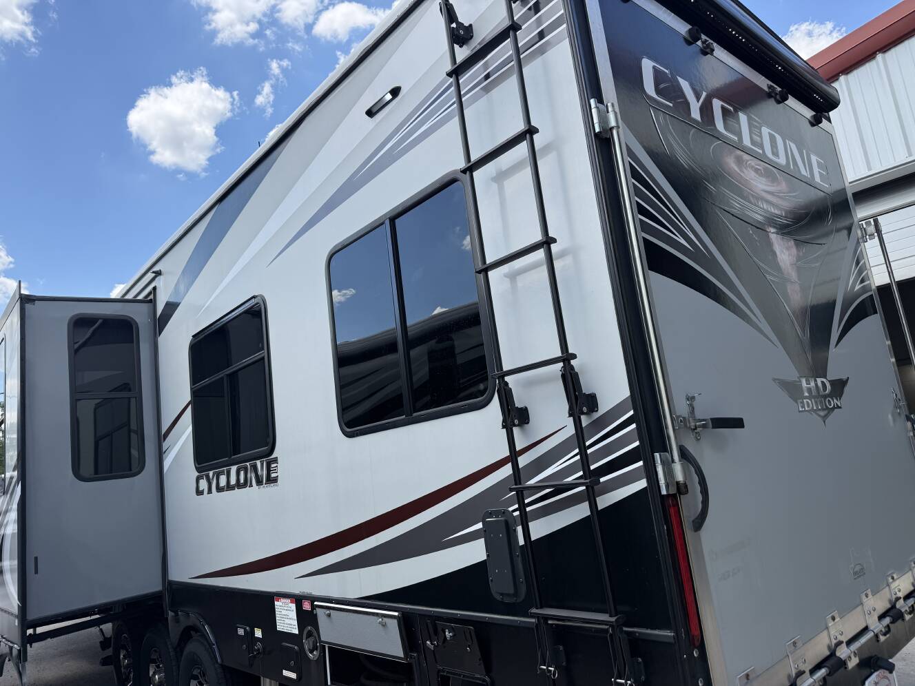 A photo of this 2019 Heartland CYCLONE 4007