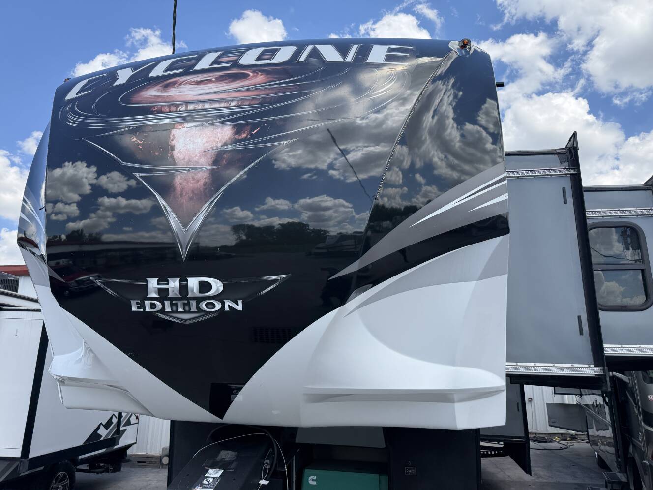 A photo of this 2019 Heartland CYCLONE 4007
