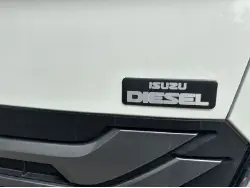 2025 ISUZU NRR