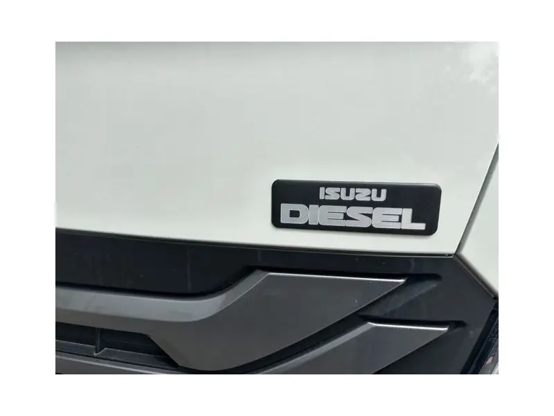 2025 ISUZU NRR
