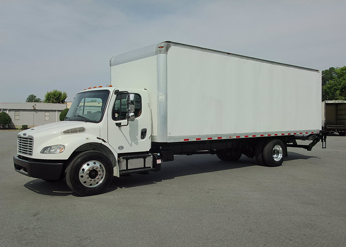 2019 FREIGHTLINER BUSINESS CLASS M2 106 in Charlotte, NC