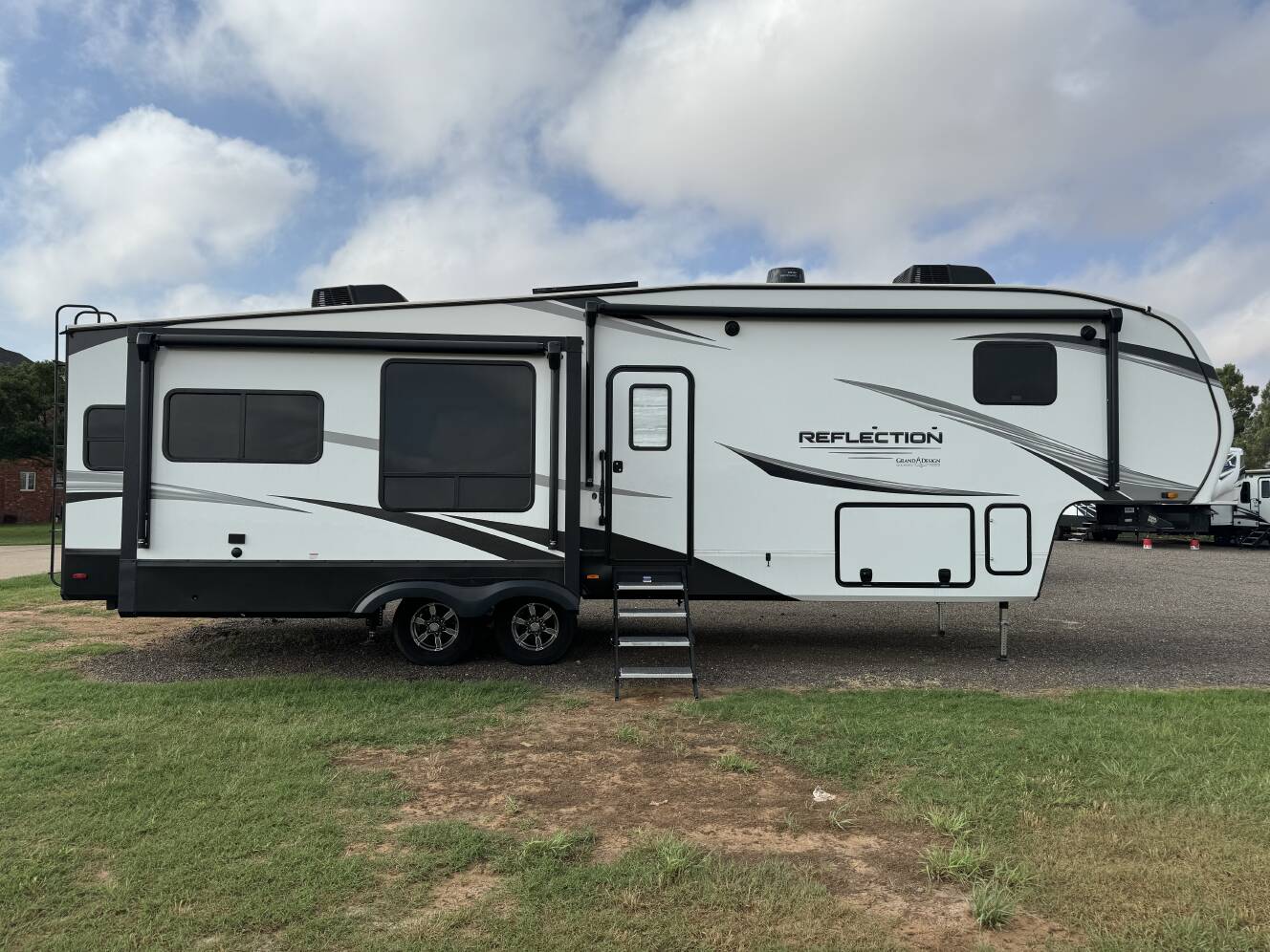 A photo of this 2023 Grand Design REFLECTION 337RLS