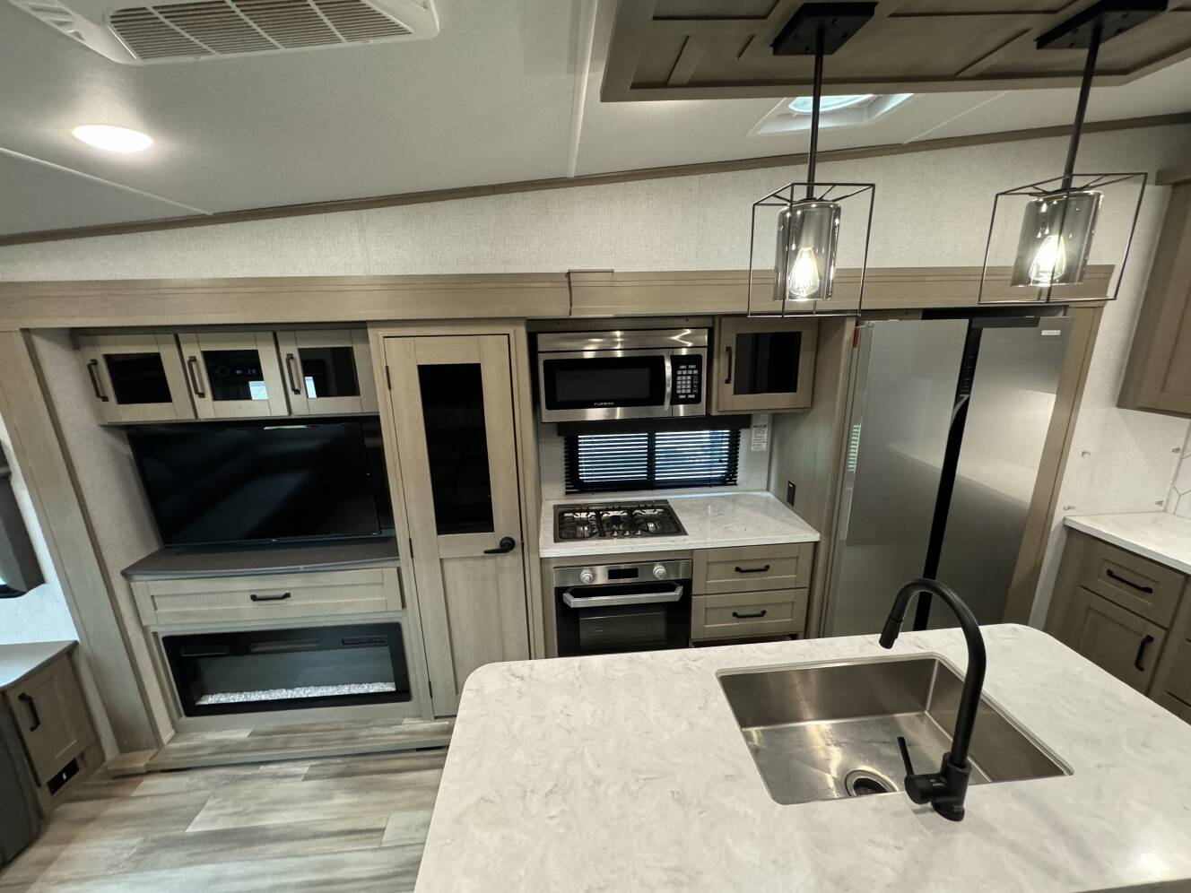 A photo of this 2023 Grand Design REFLECTION 337RLS